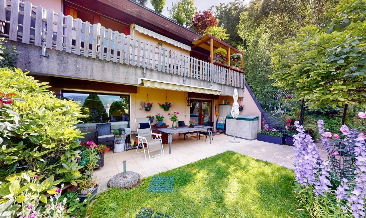 Superbe 4,5 pièces avec jardin, vue montagne et garage