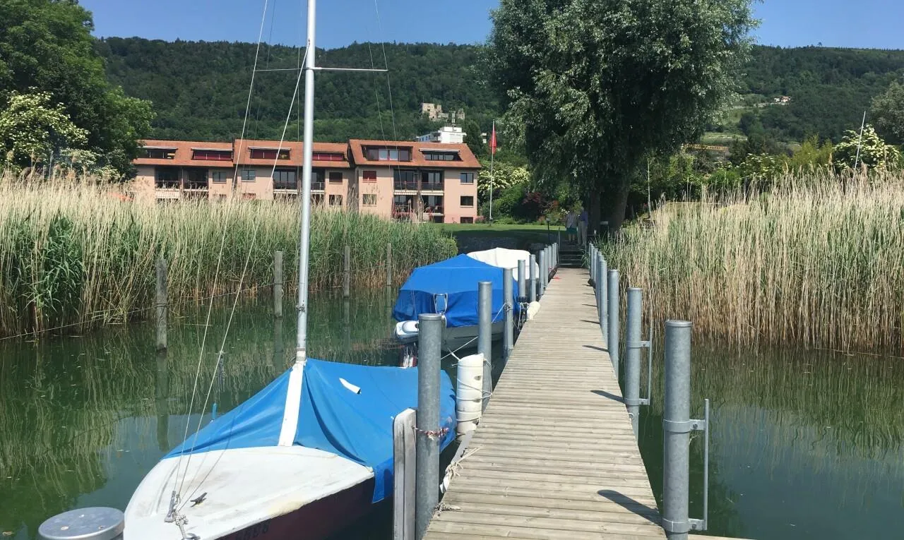 Duplex-Gartenwohnung direkt am See mit eigenem Bootsplatz
