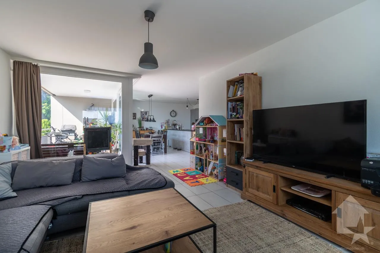 Bel appartement de 4.5 pièces au 4e étage idéalement situé à Collombey