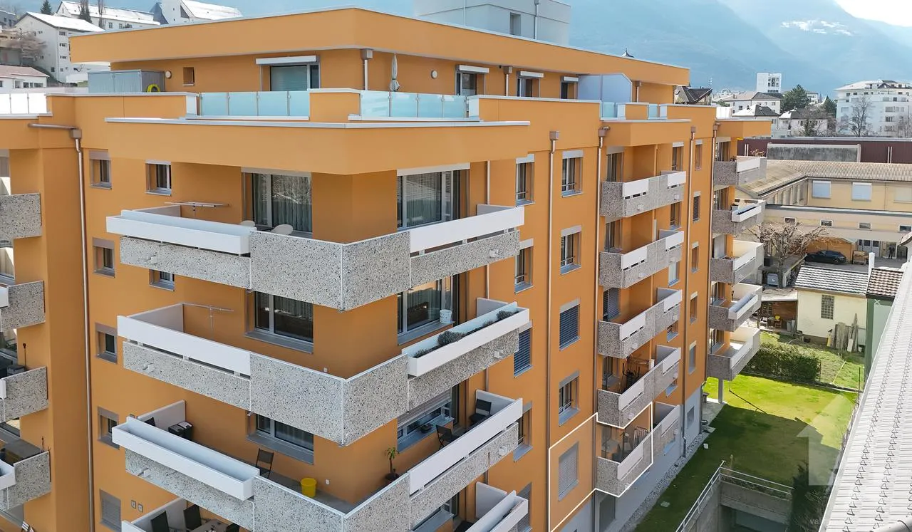 Appartement de ville de 2 pièces avec balcon dans un immeuble rénové