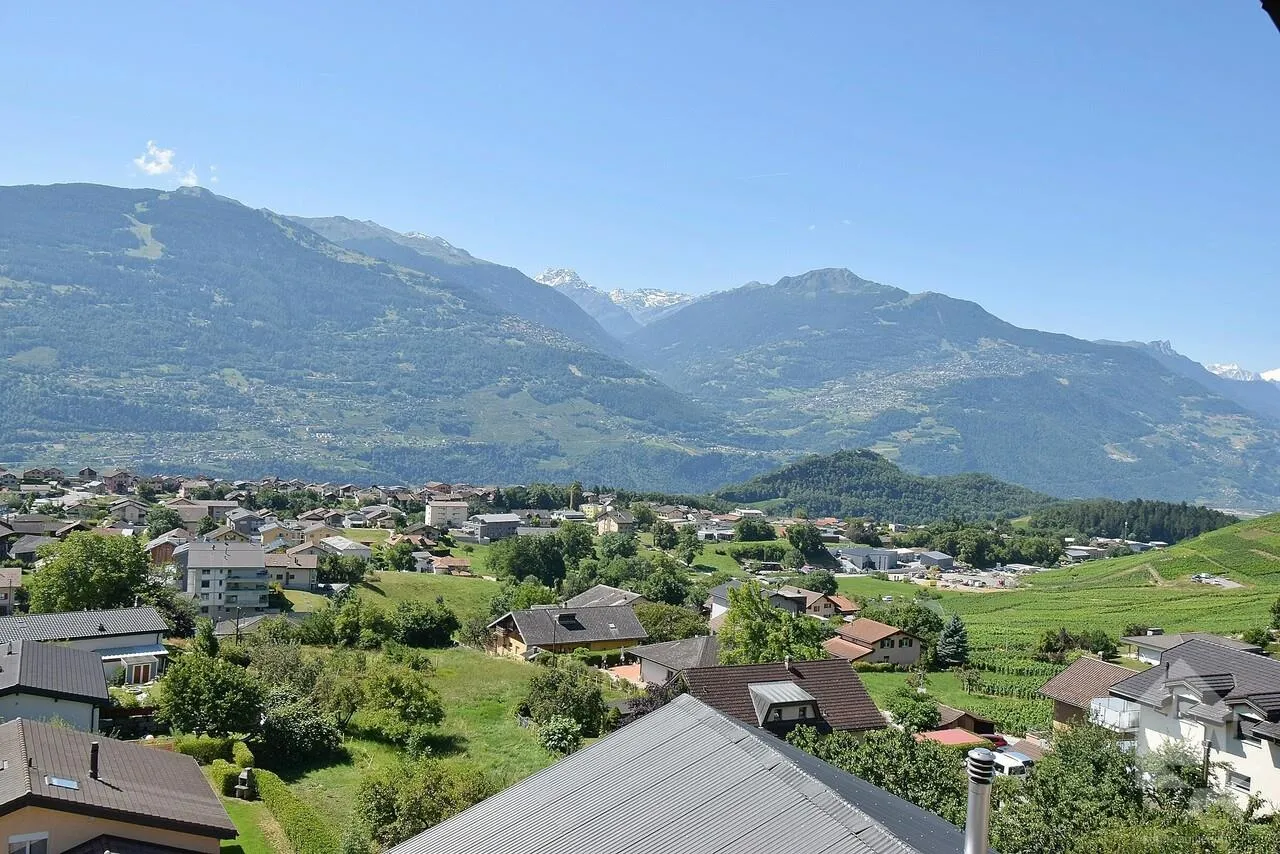Superbe app. 4.5p neuf, vue splendide, calme, ensoleillement optimal