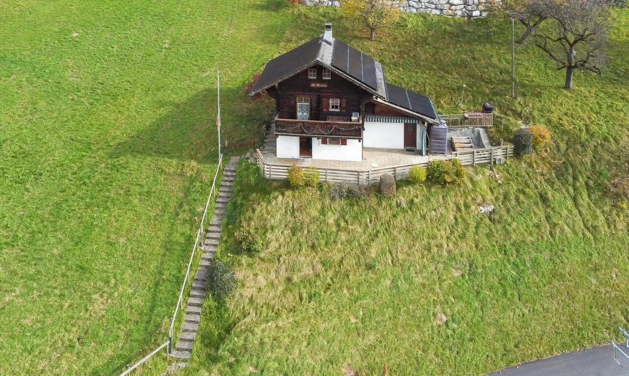Exclusif : Chalet 2.5 pièces avec jardin