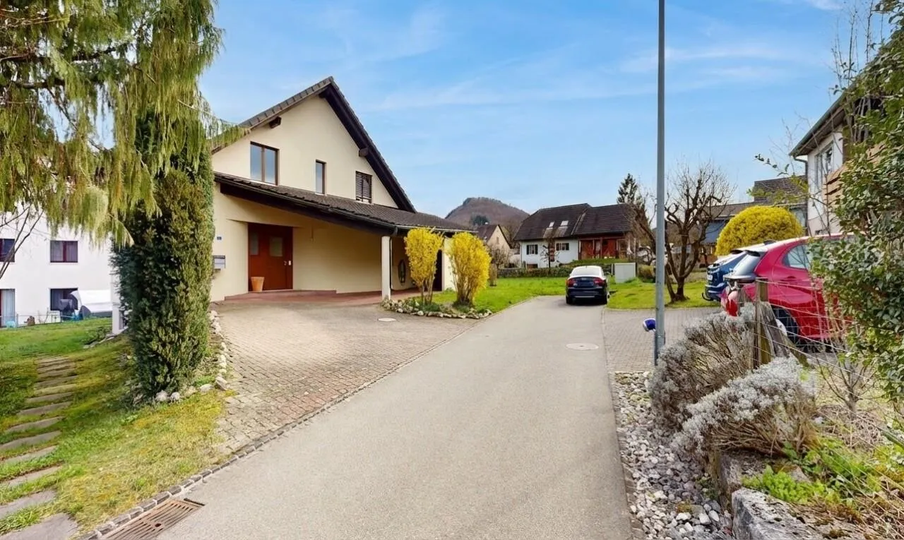 Grosszügiges 6-Zimmer-Einfamilienhaus an ruhiger Sackgasse