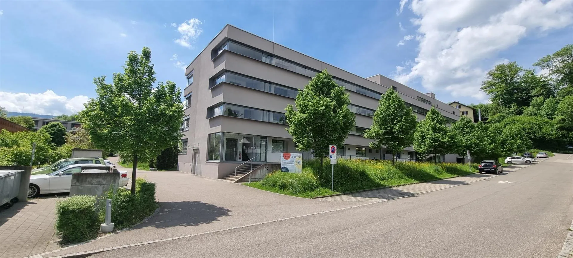Attraktive 3.5 Zimmerwohnung im Grünen