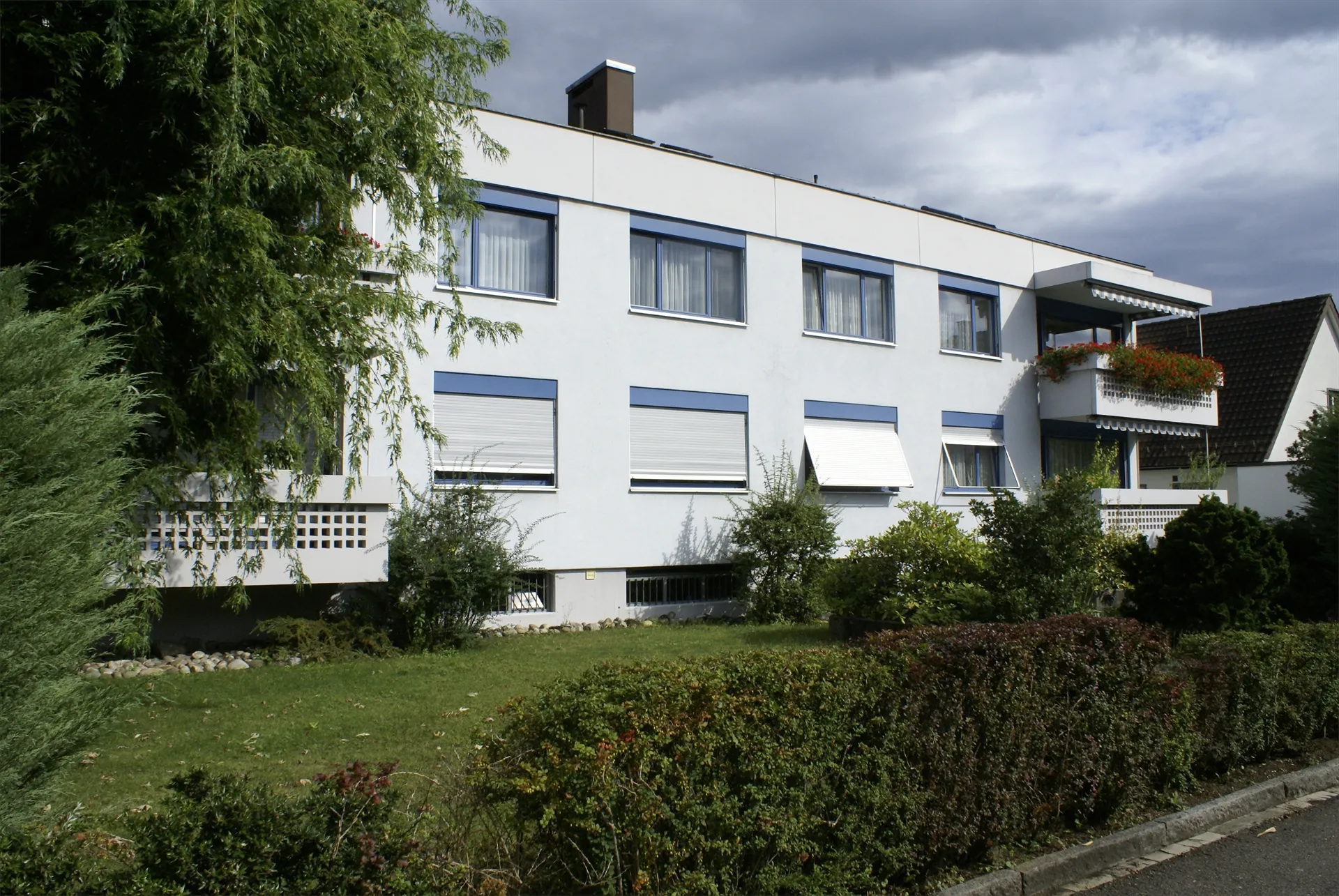 Renovierte 3-Z'Whg an zentraler aber ruhiger Lage am Rehhagweg, Aesch