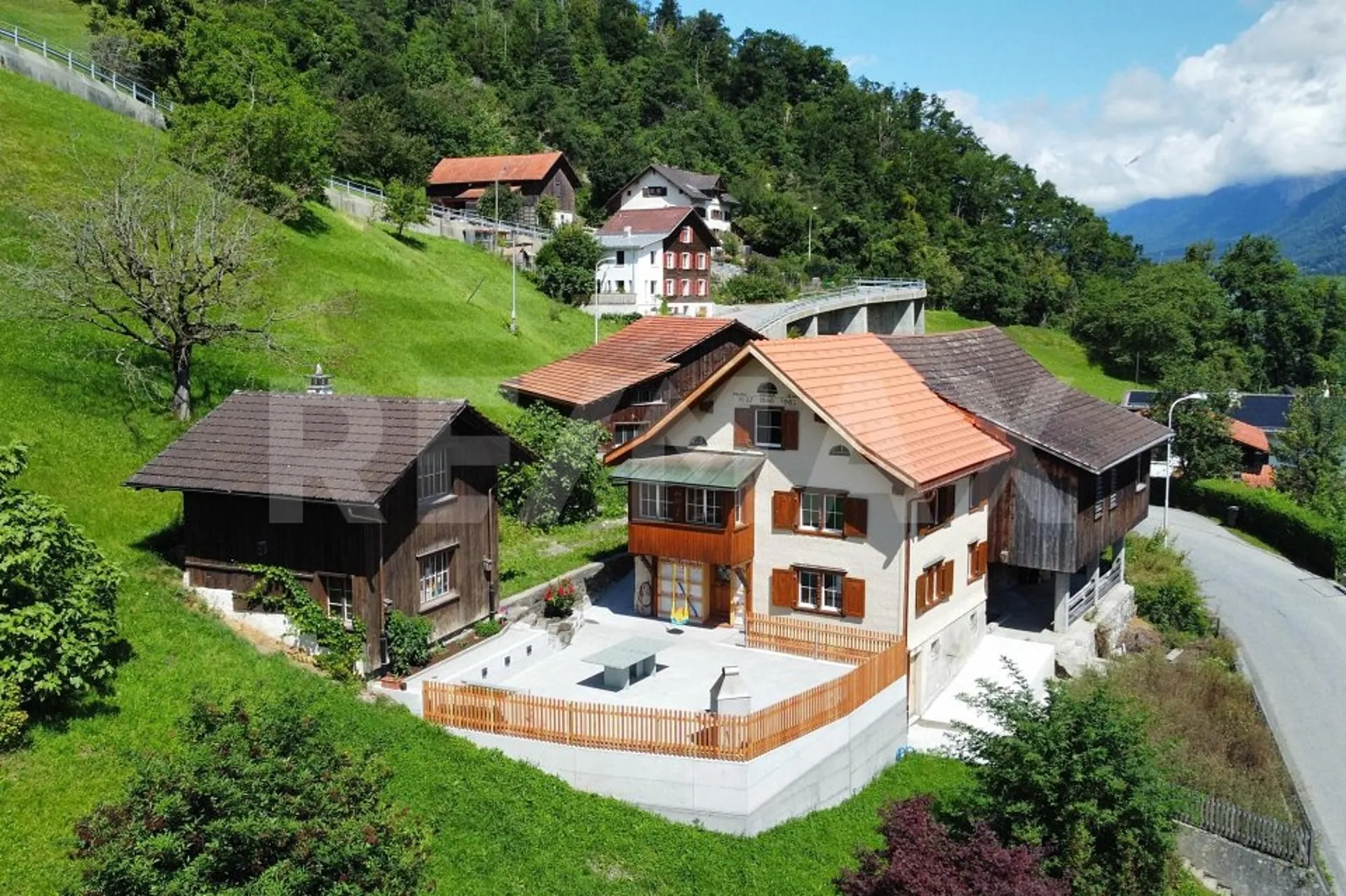 Einmalige Gelegenheit in Mastrils  Grosszügige 1781m² Parzelle mit vielseitigem Potenzial