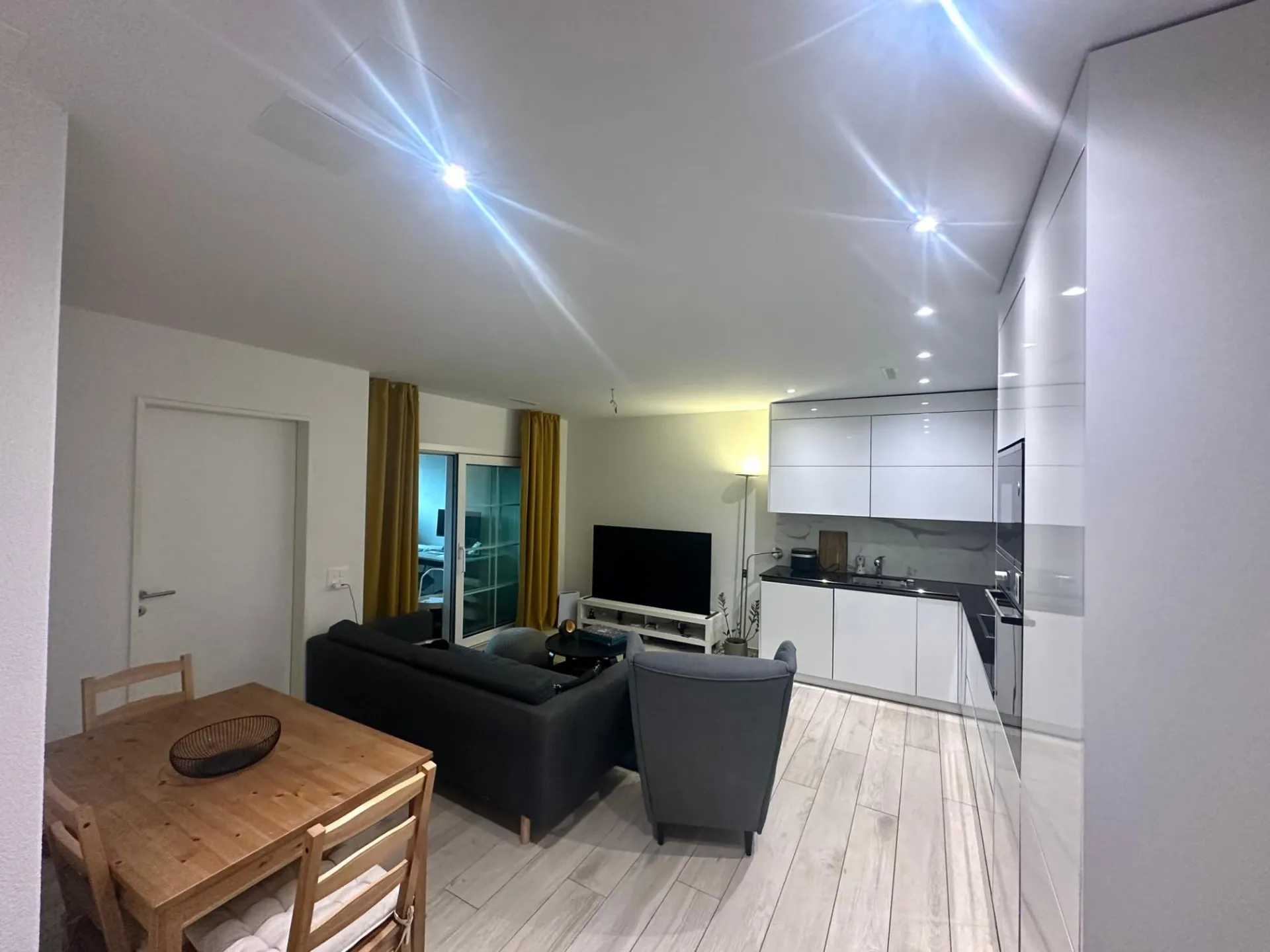 Sympathische 2.5-Zimmer-Dachwohnung in Oberhasli zu vermieten