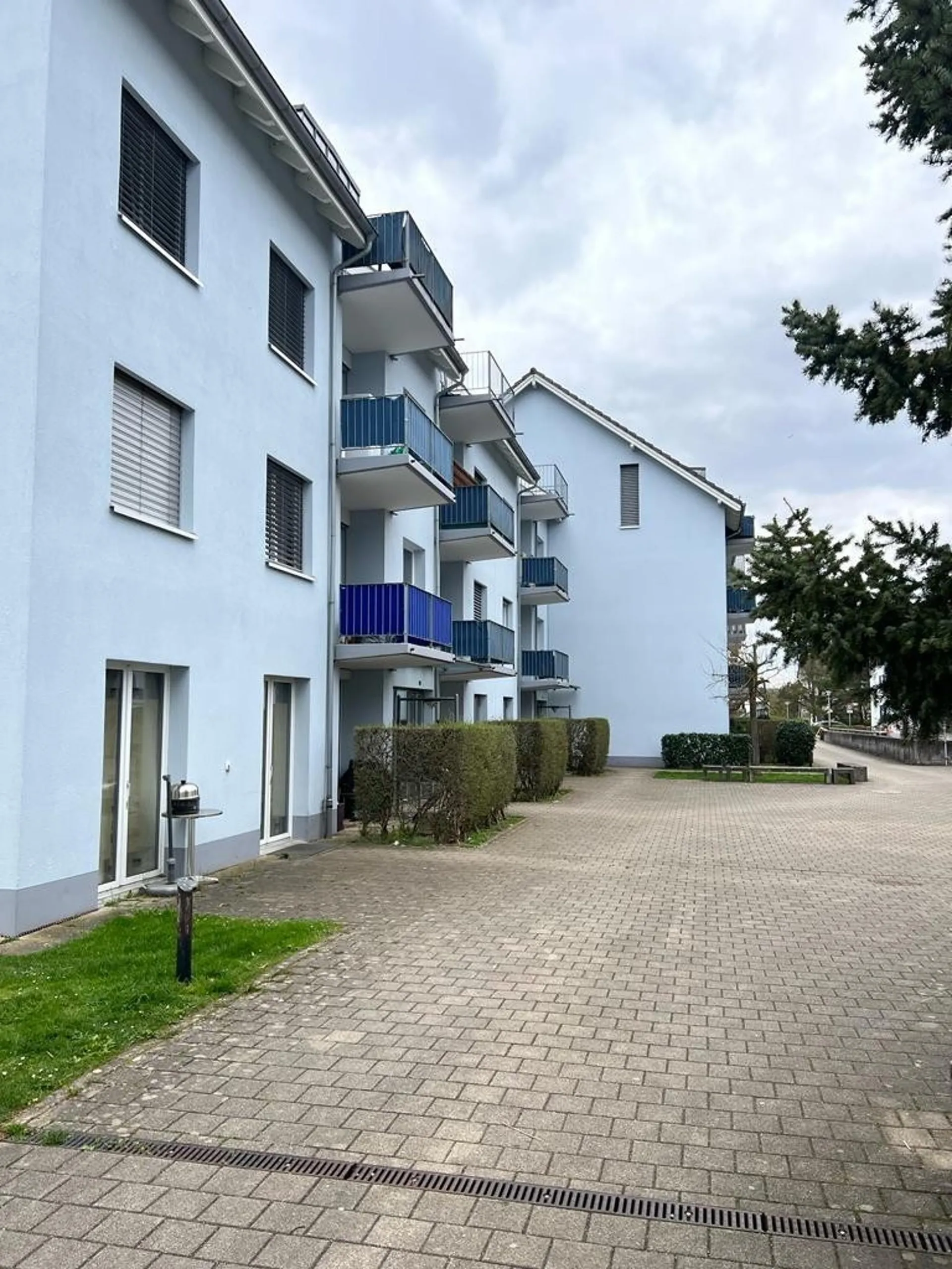 Grosszügige 4.5-Zimmer-Wohnung an zentraler Lage zu vermieten