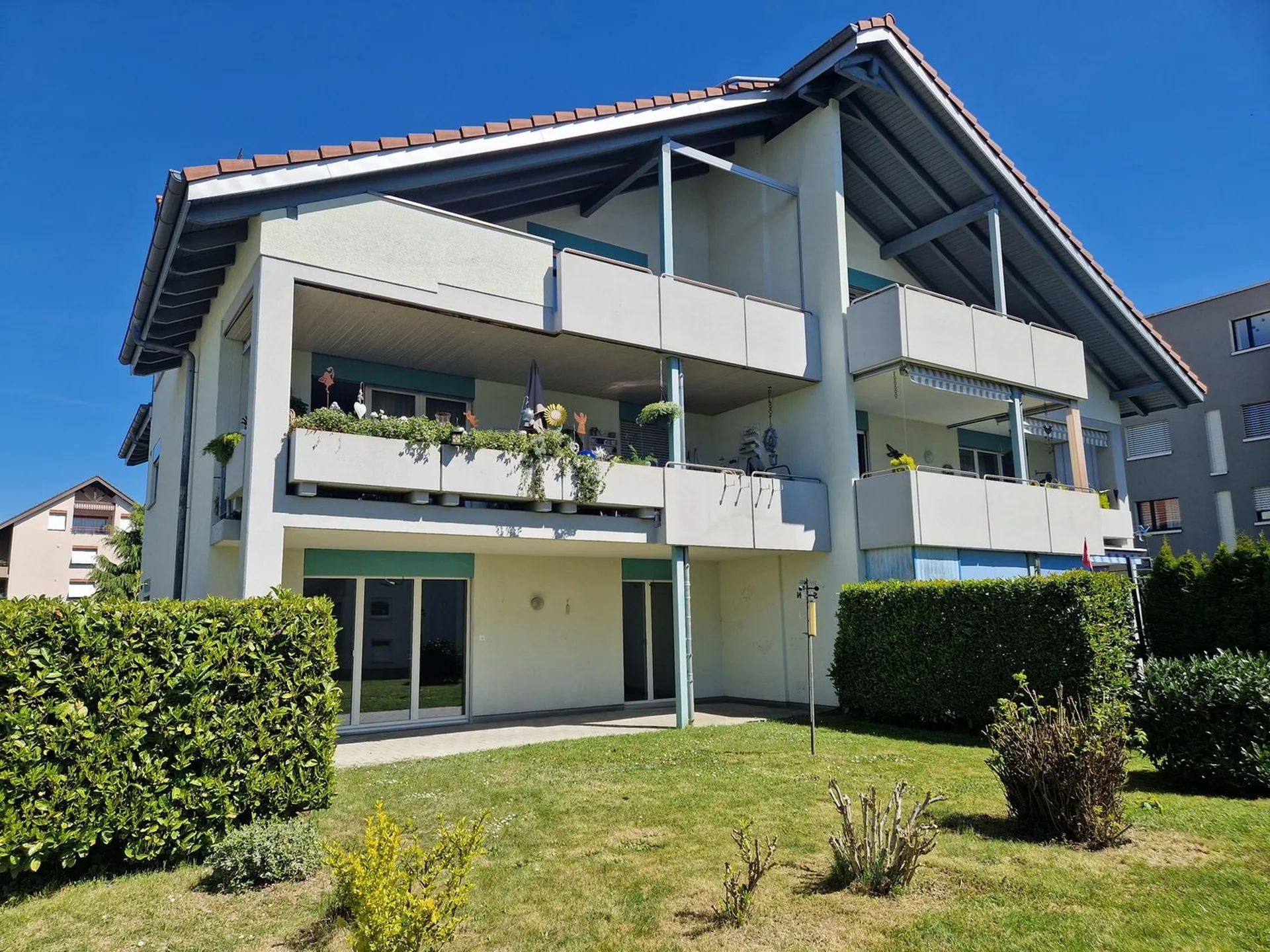 Komplett renovierte, moderne Wohnung an zentraler Lage