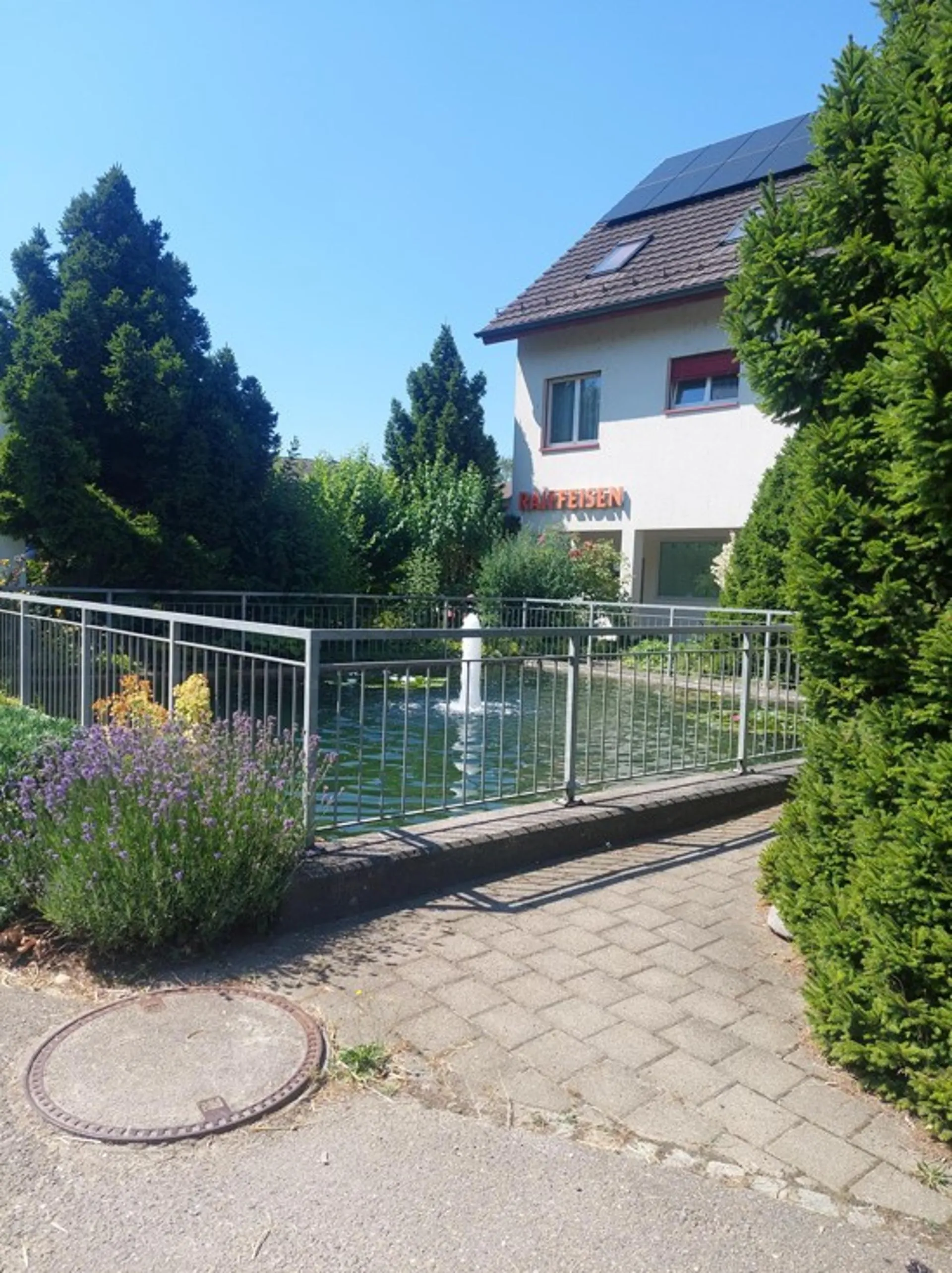 grosszügige 4 1/2 Zimmerwohnung in ruhiger Lage
