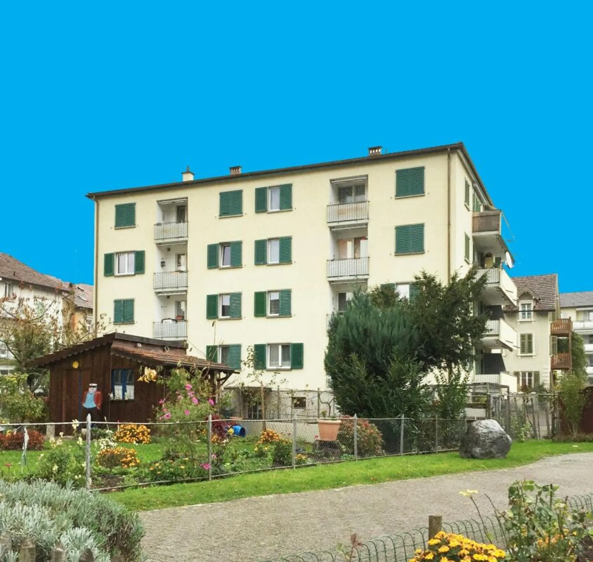 Schöne helle Wohnung im 2. OG. mit 2 Balkonen