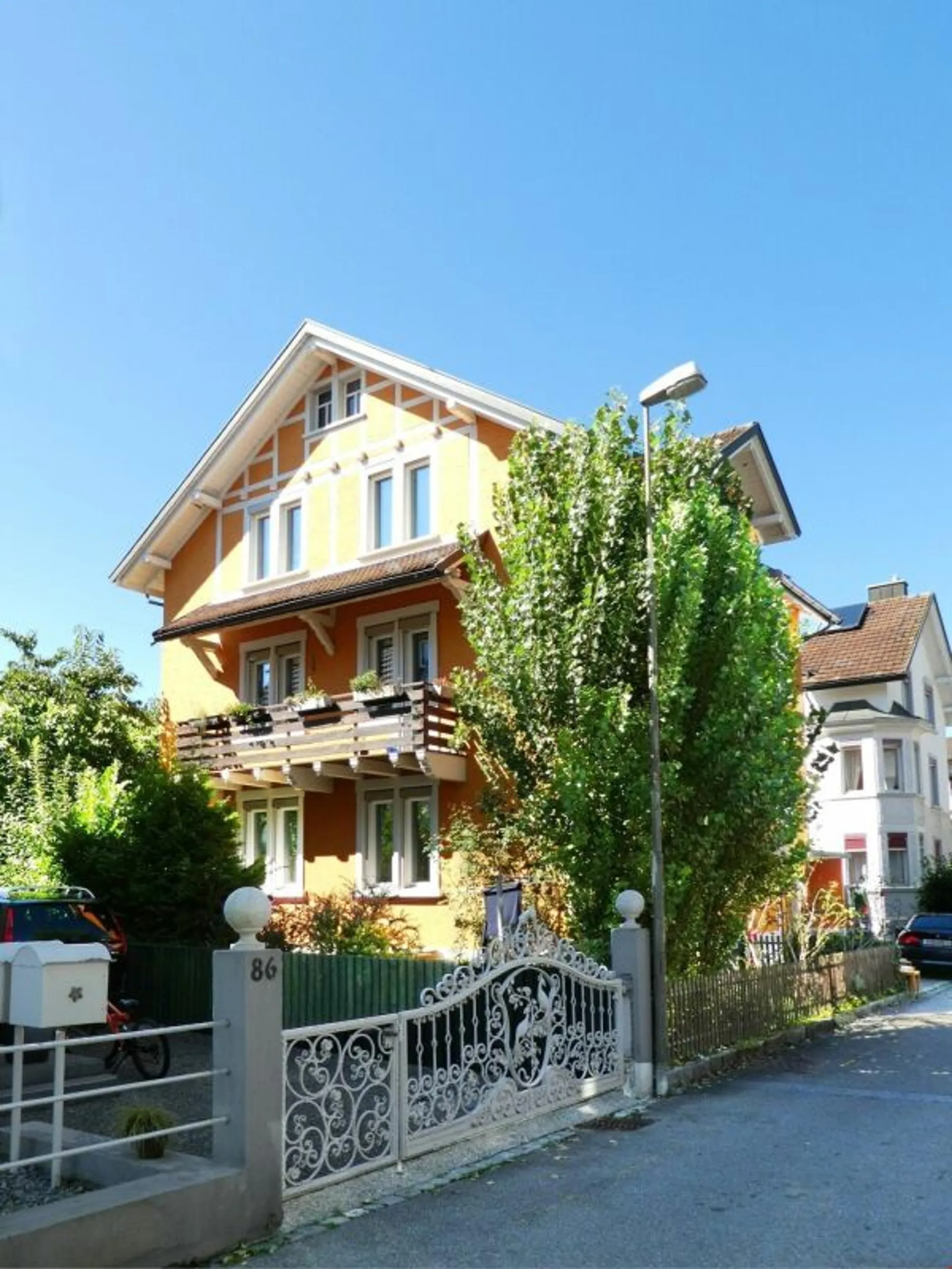 Sanierte Altbauwohnung an wunderschöner und ruhiger Lage