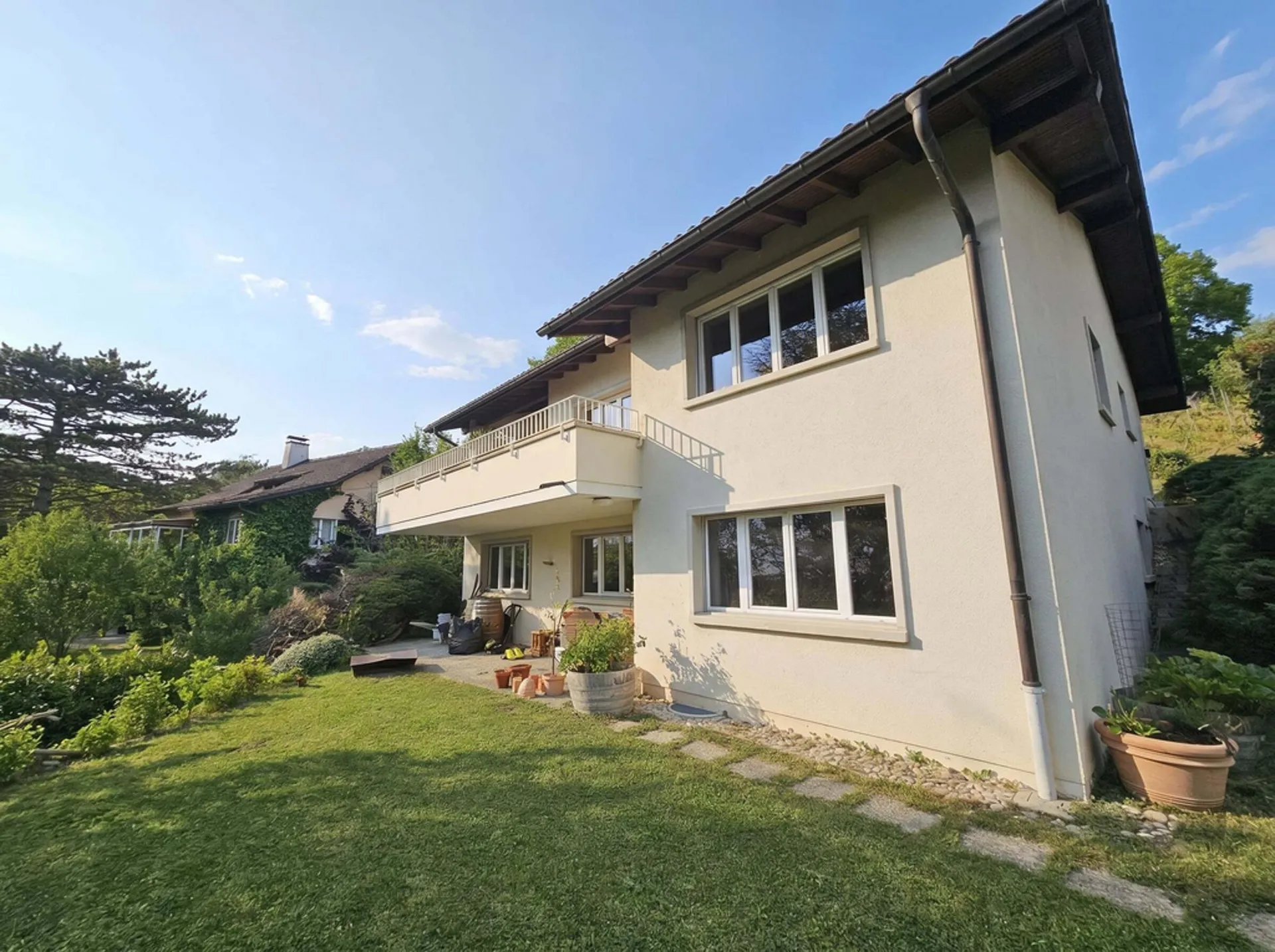 Charmante villa individuelle de 5.5 pièces à Lutry