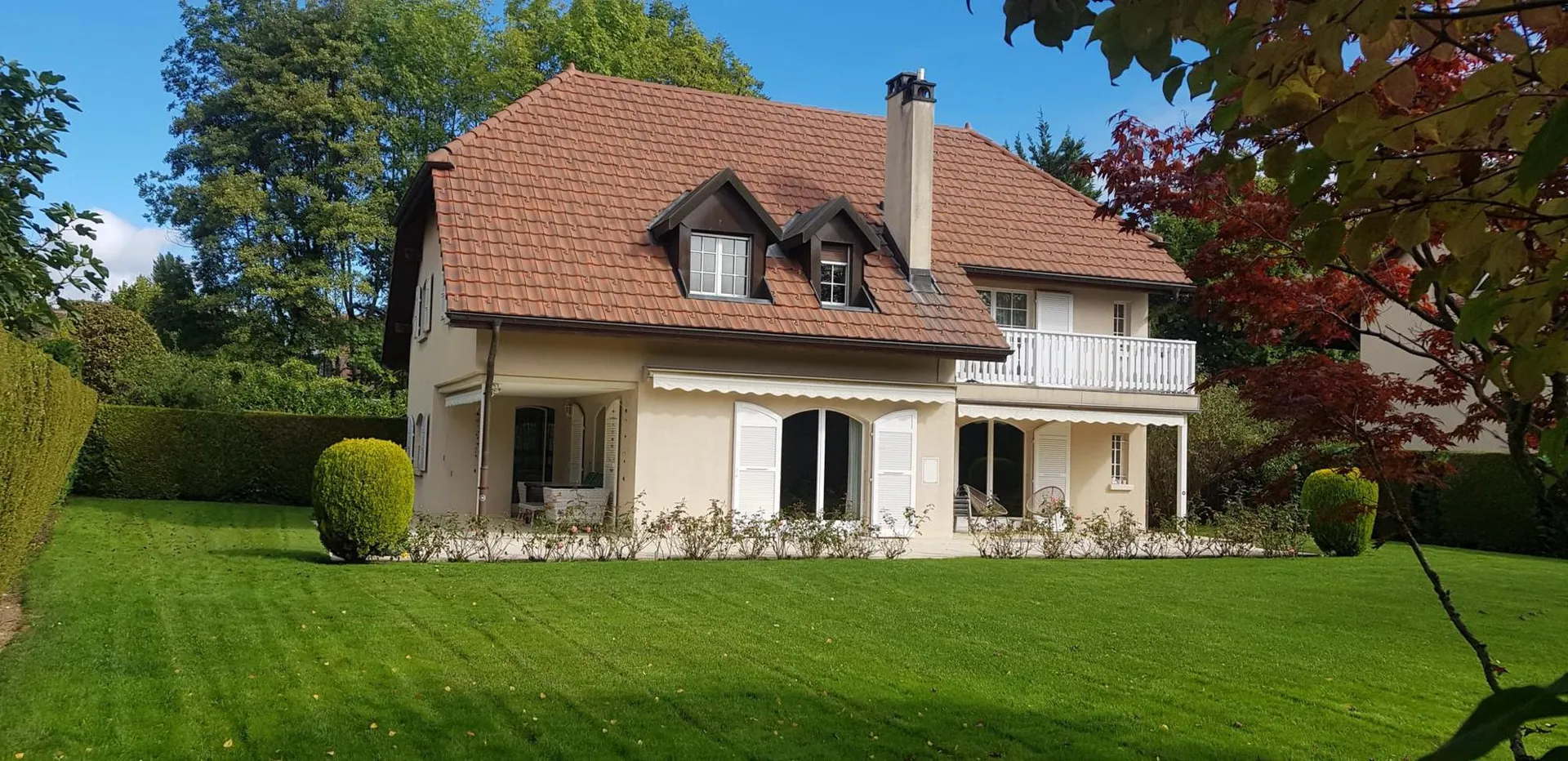 Splendide villa individuelle avec un grand jardin de plus de 500m2