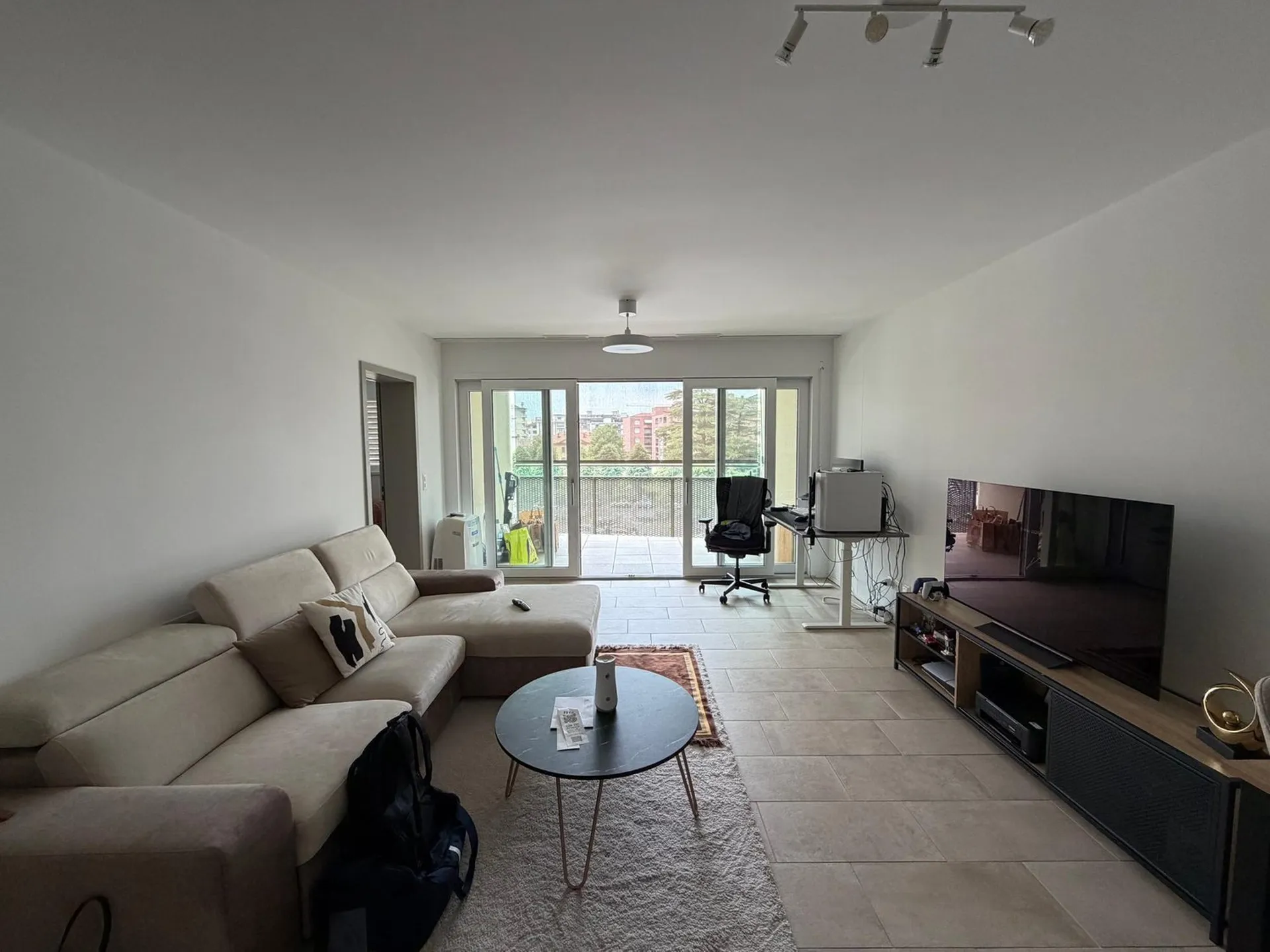 Moderno appartamento con terrazzo a Chiasso