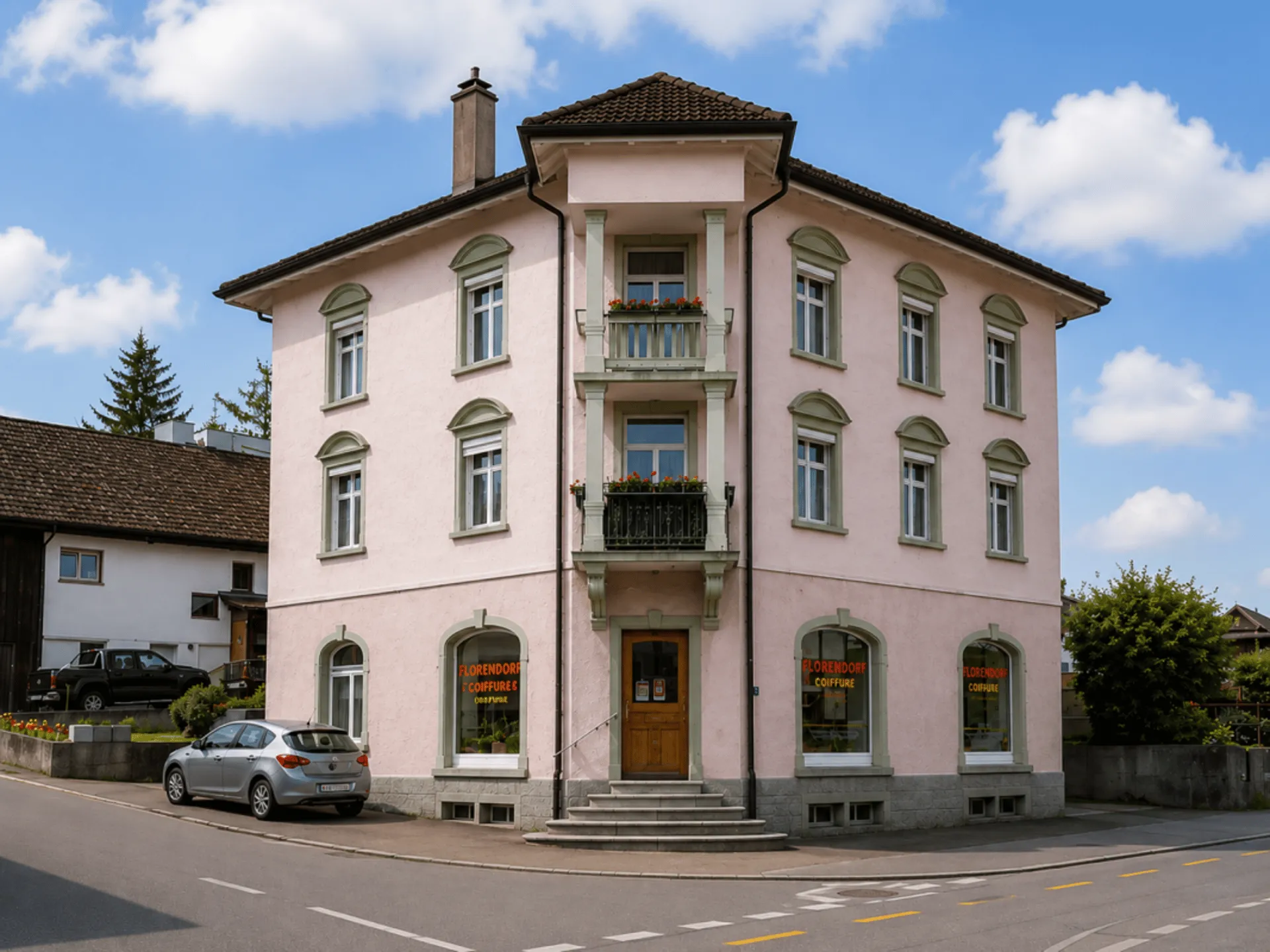 Mehrfamilienhaus mit Gewerbeeinheit, Landanteil und Entwicklungspotenzial in Riedt bei Erlen