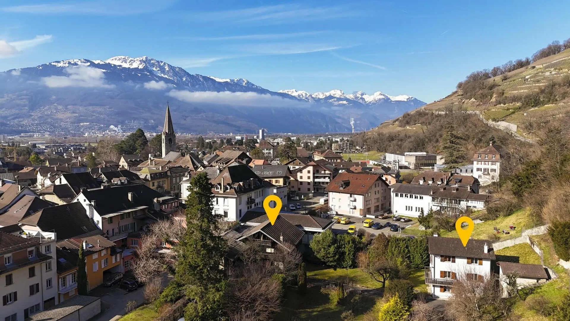 MAISON + BATISSE À RÉNOVER - CALME ET VERDURE - CENTRE - EXCLUSIVITÉ