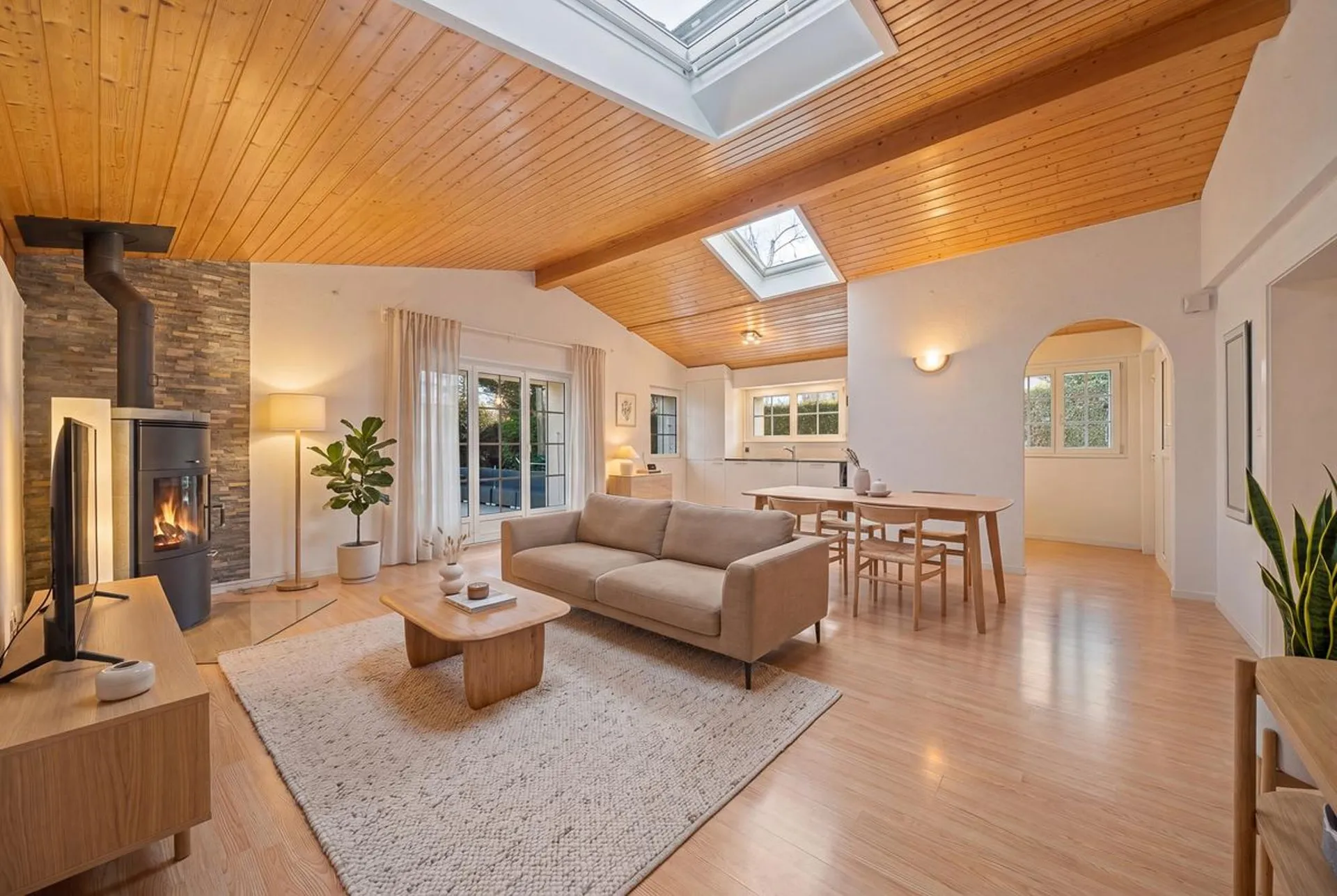Magnifique Villa, avec appartement indépendant et revenu locatif