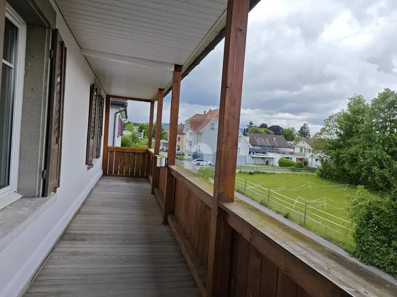 CHARMANT MIT ZWEI BALKONE