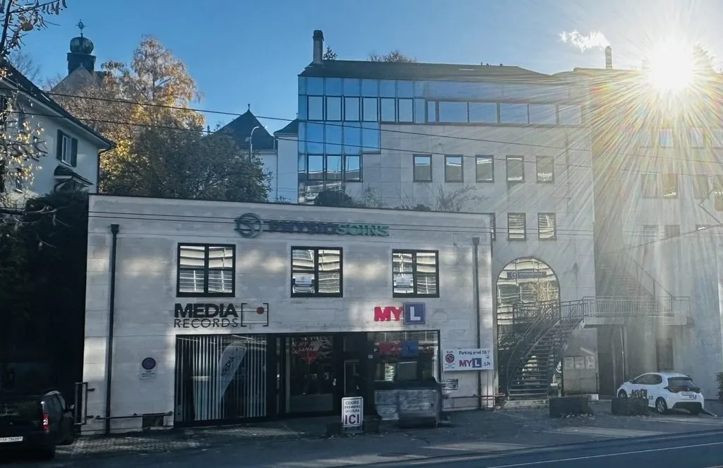 Magnifique arcade à louer - Emplacement stratégique à Fribourg