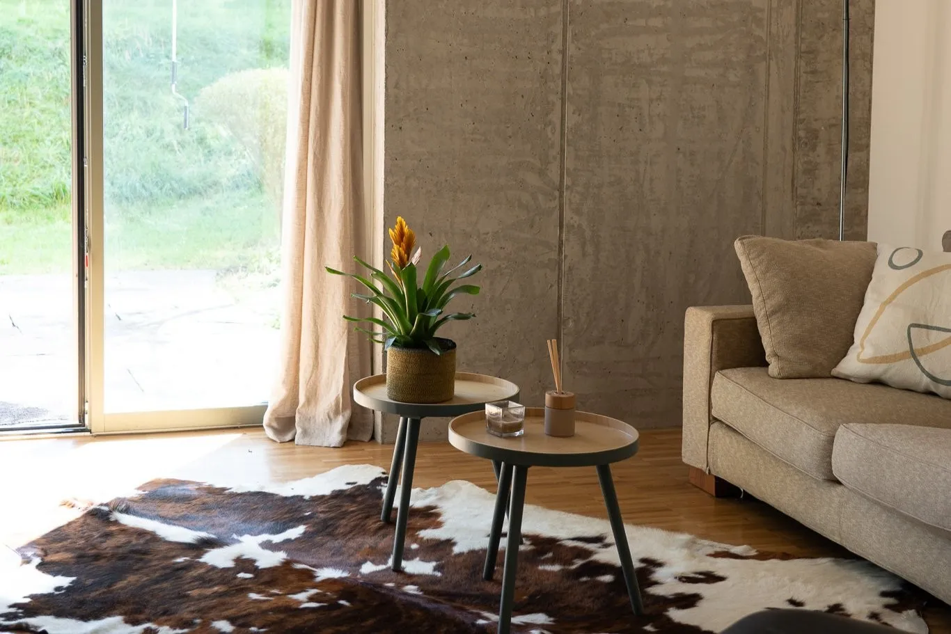 3 ZI-WOHNUNG IN ZOLLIKERBERG (ZH), MÖBLIERT
