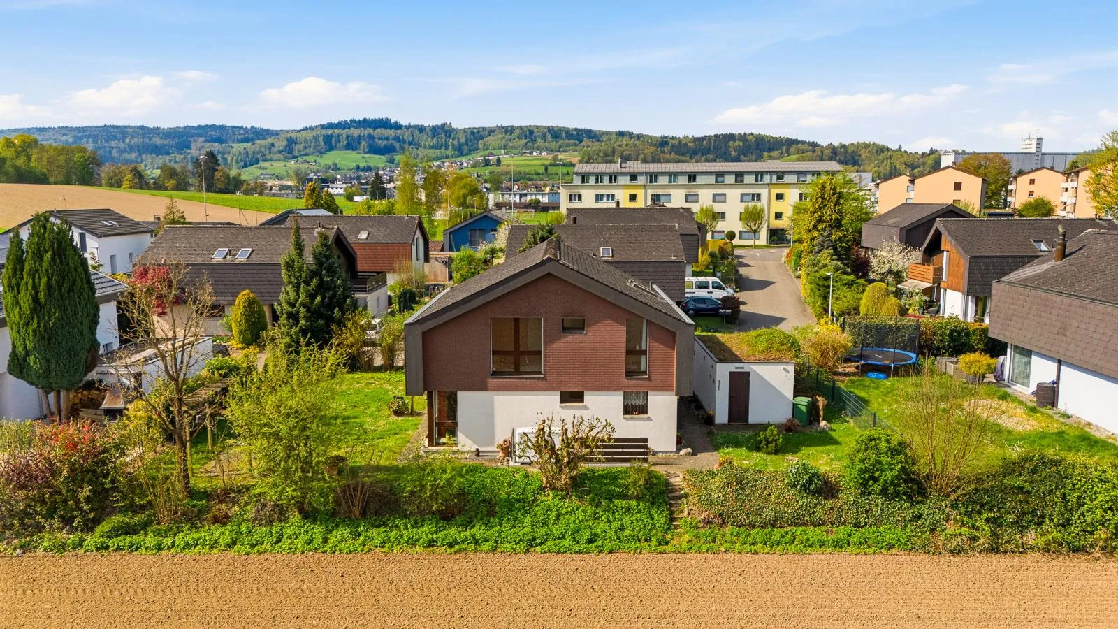 CHARME UND RUHE & 8211; FREISTEHENDES EINFAMILIENHAUS IN DOTTIKON