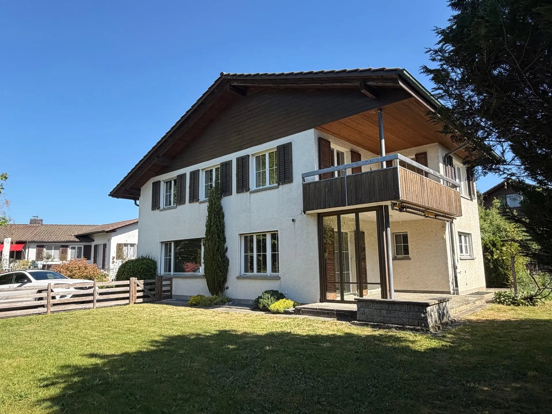 Grosszügiges Einfamilienhaus in ruhiger Lage im Langenloh-Rüfenacht