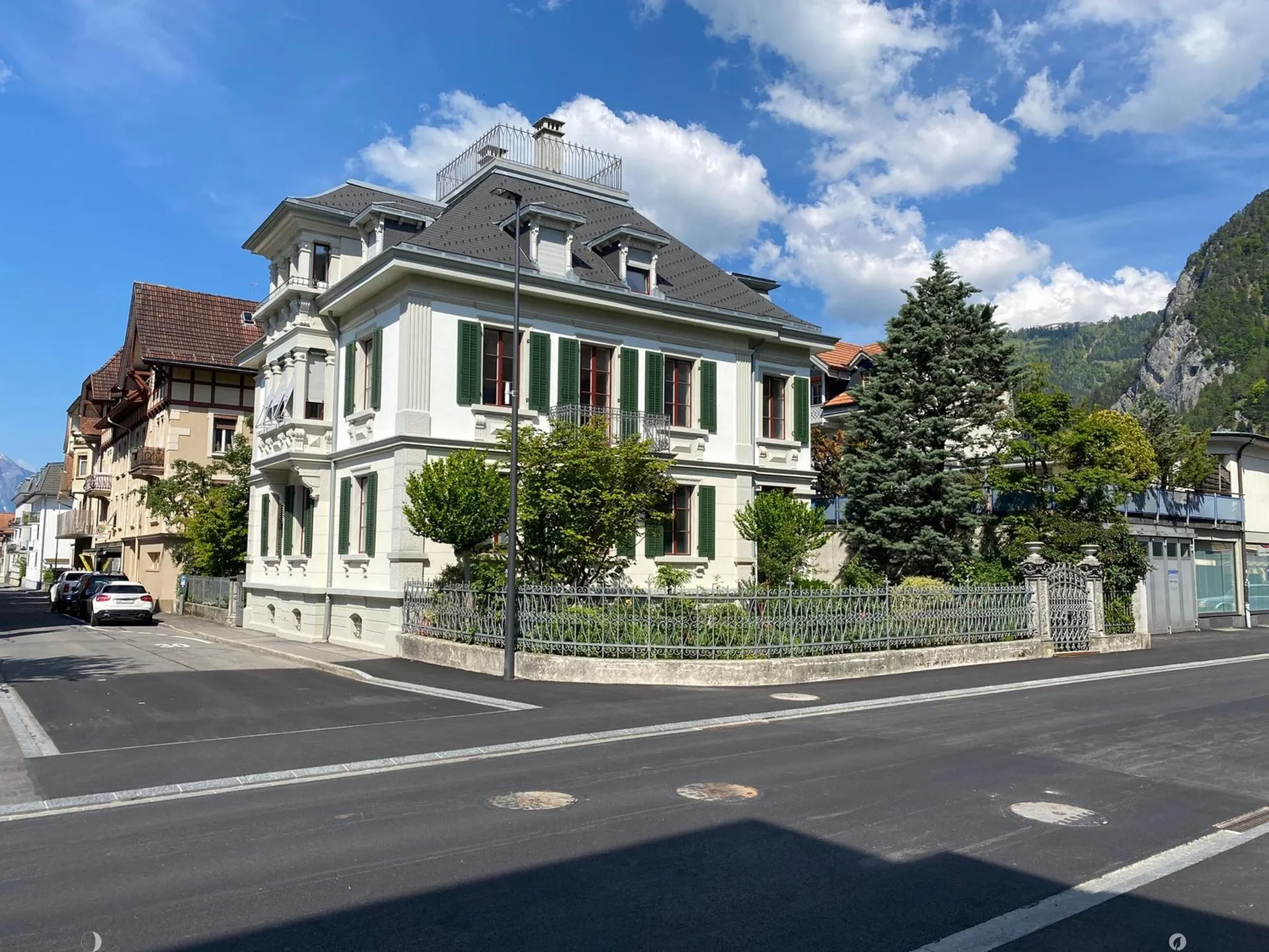 Exklusives Einfamilienhaus - Stilvolle Denkmal-Villa im Herzen von Interlaken!