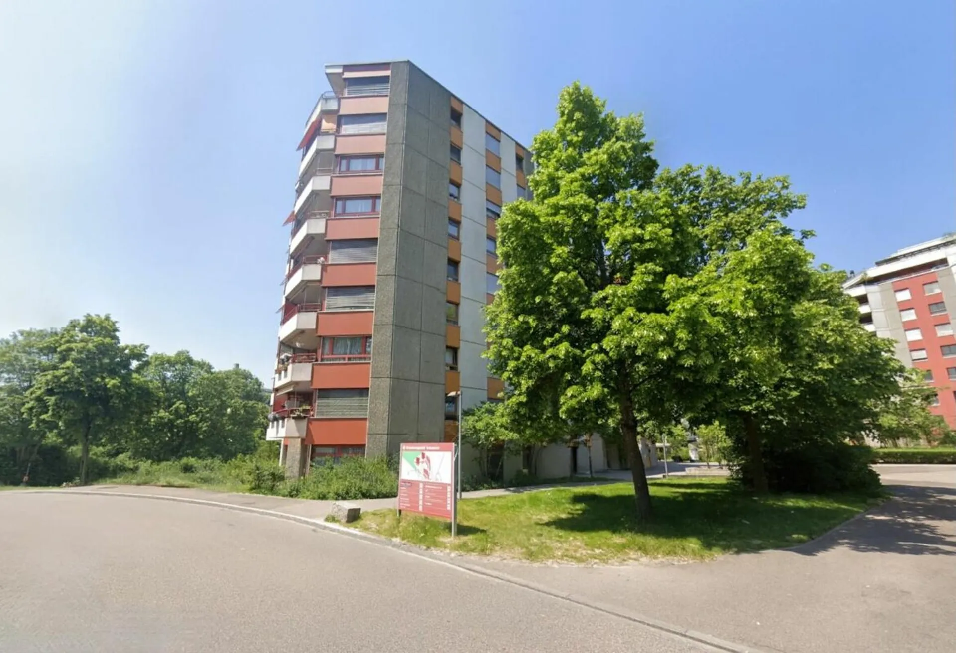 Grosse 7.5 Zimmer Wohnung im beliebten Holenacker-Quartier