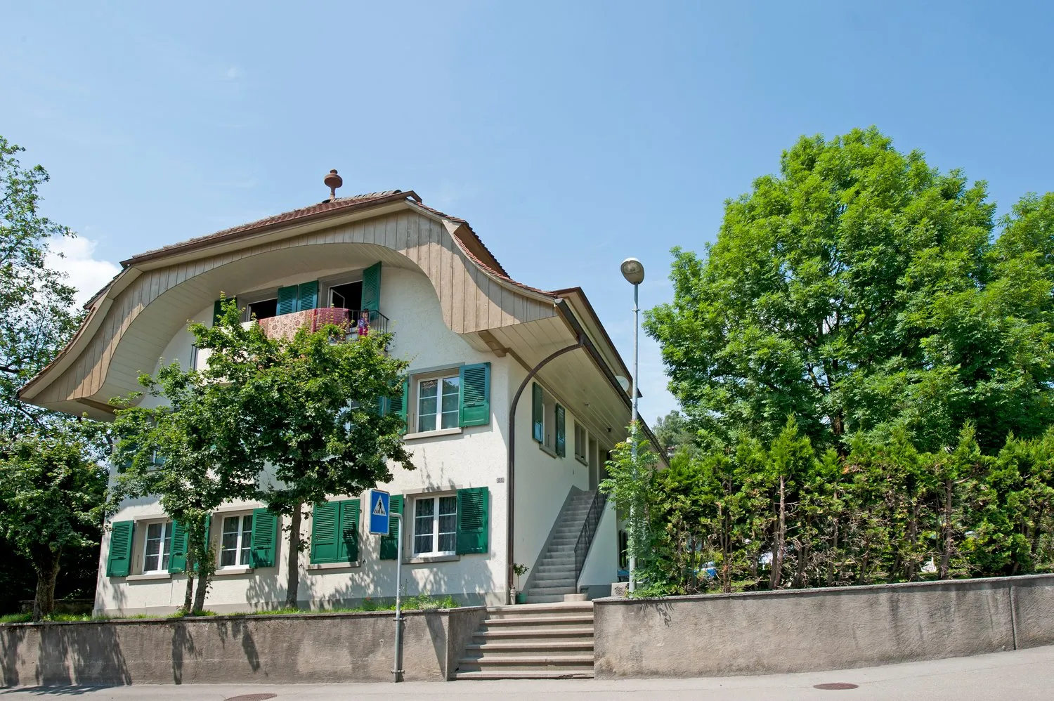 Zentral gelegenes, charmantes Mehrfamilienhaus für Kleinanleger