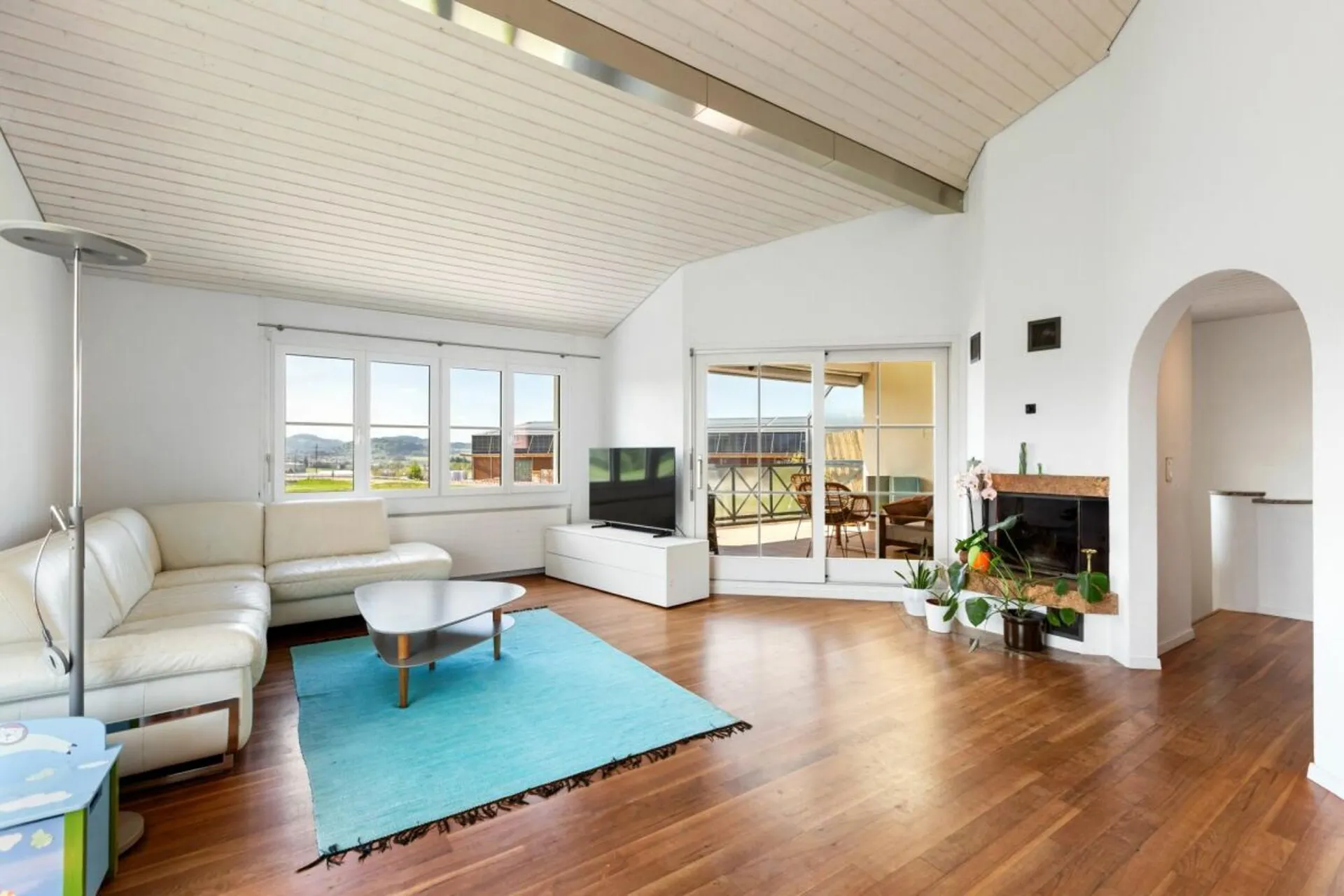 Ideal gelegene, grosszügige Maisonettewohnung