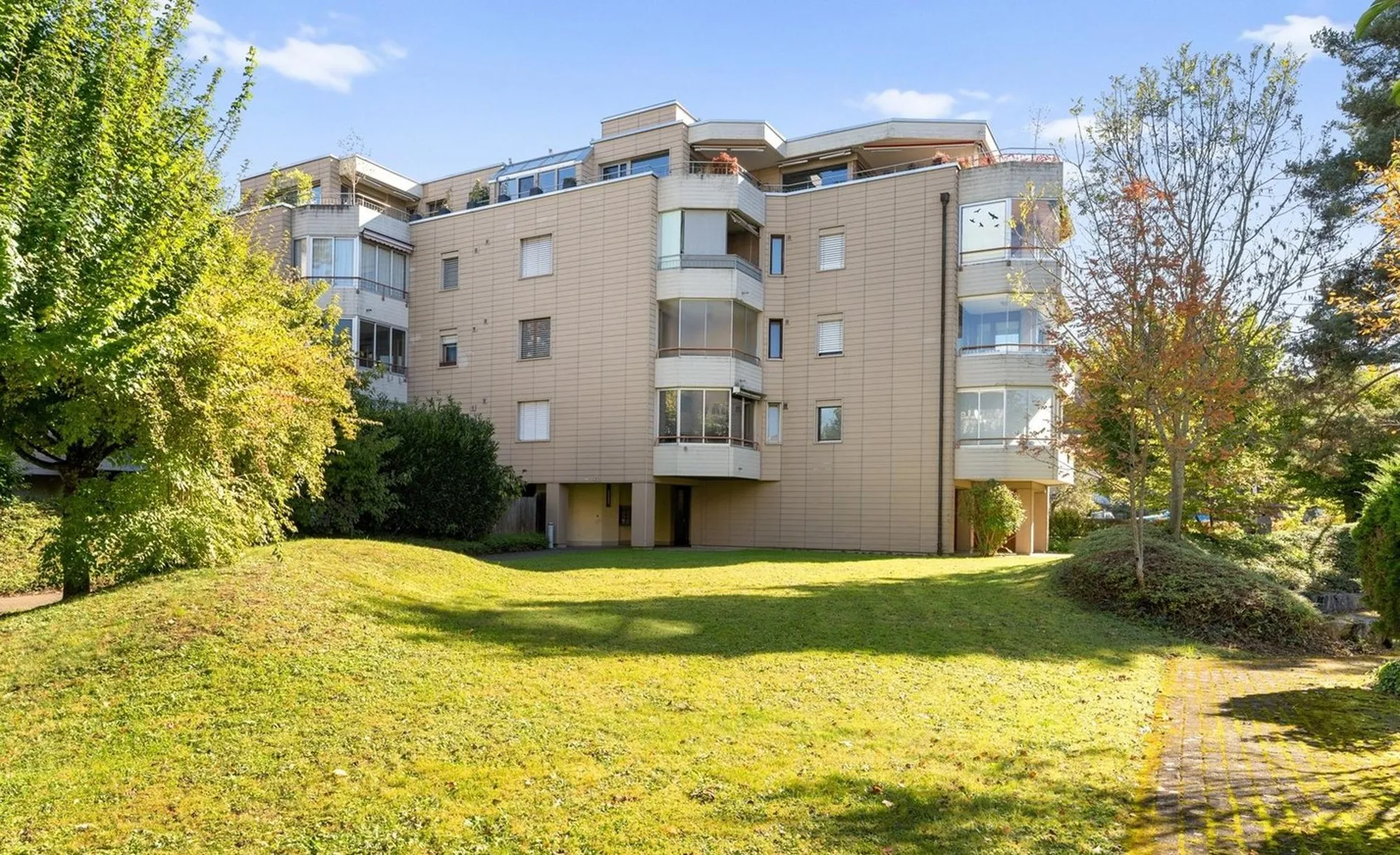 Helle Wohnung mit sonnigem Balkon