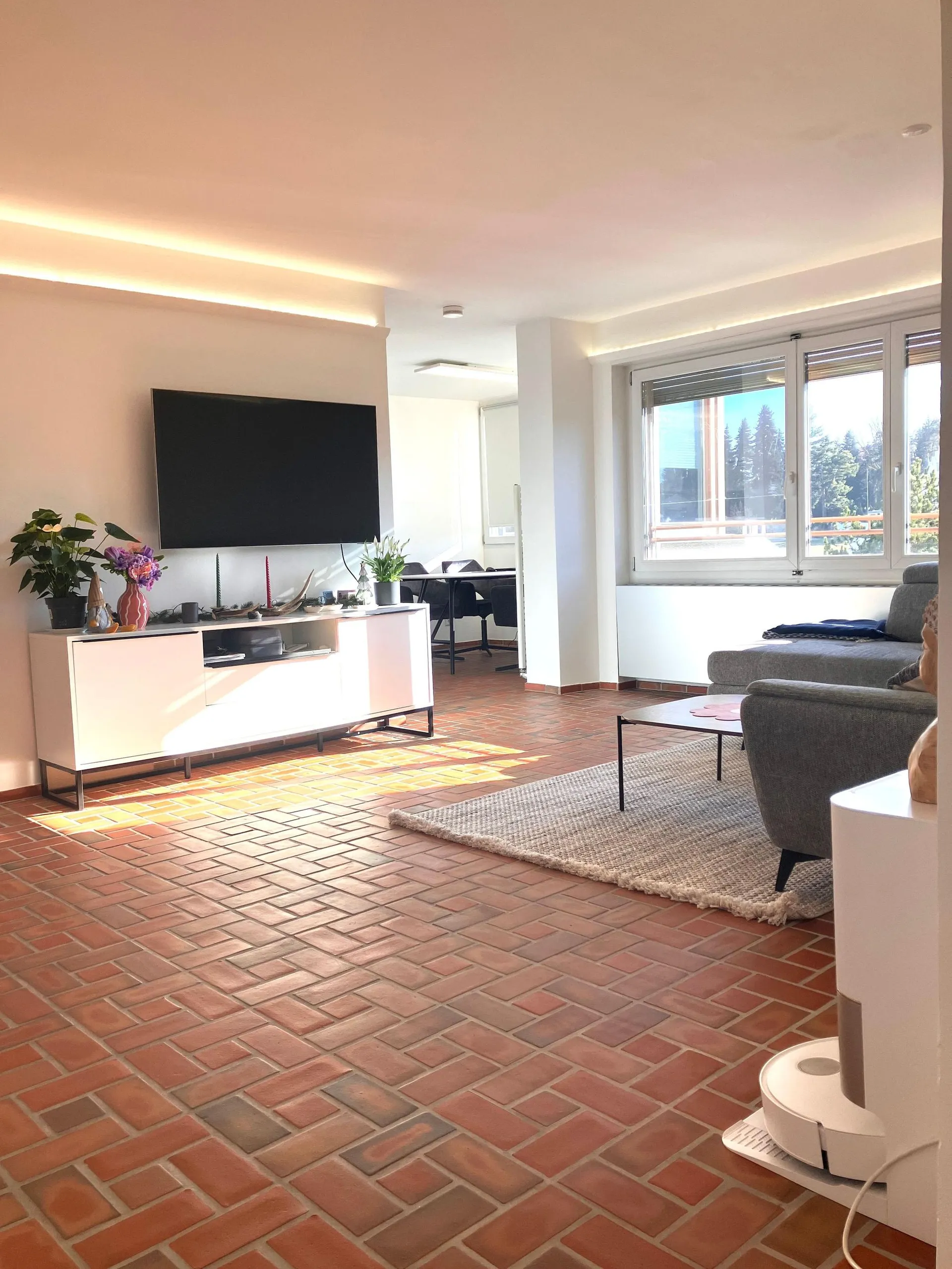 Sonnige 3.5-Zi.-Wohnung mit verglastem Balkon  Nähe Bodensee