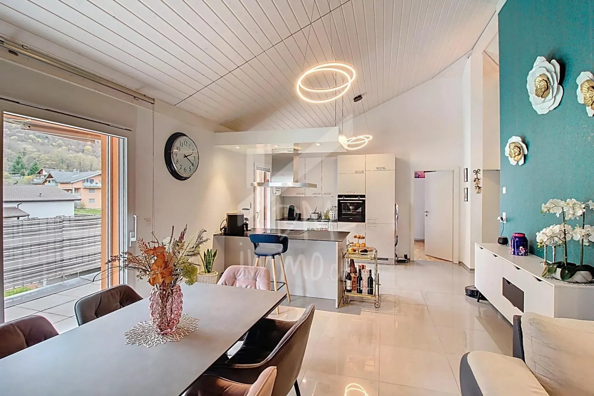 Magnifique attique 3.5p + mezzanine