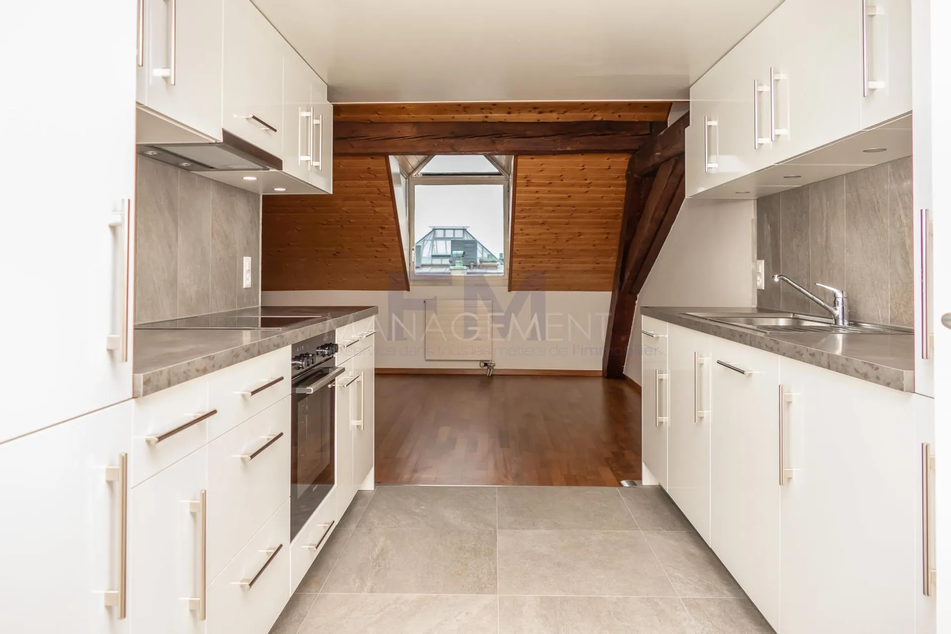 Centre Ville - Appartement - Boulevard Helvétique - 3.5 pièces au 5ème étage