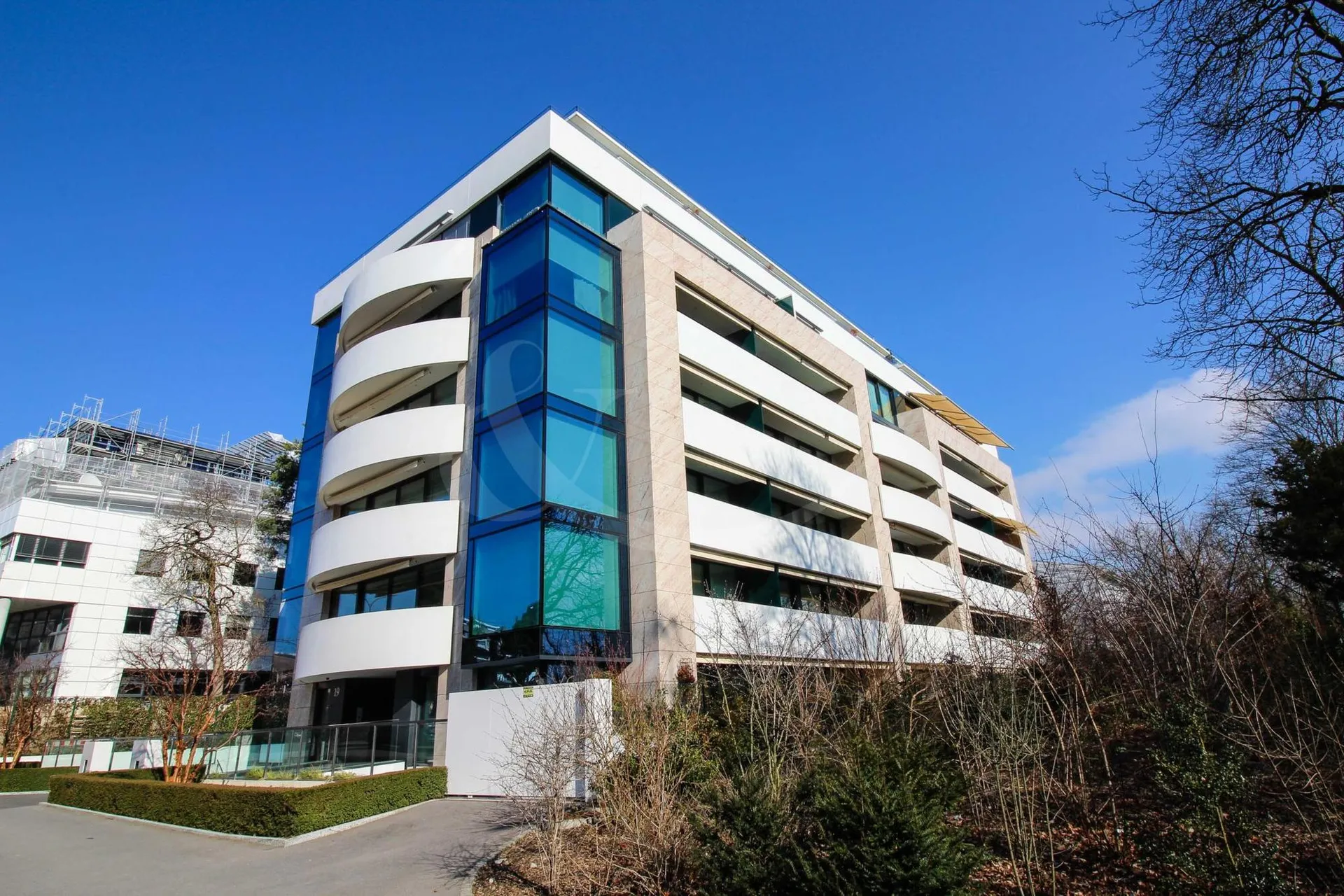 Ch. des Crets 19, Appartement MEUBLE de 2.5 pièces