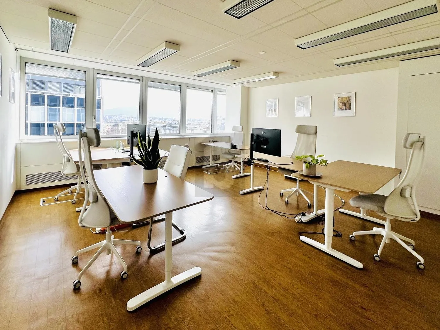 MAGNIFIQUE BUREAU DE STANDING À REPRENDRE EN VILLE