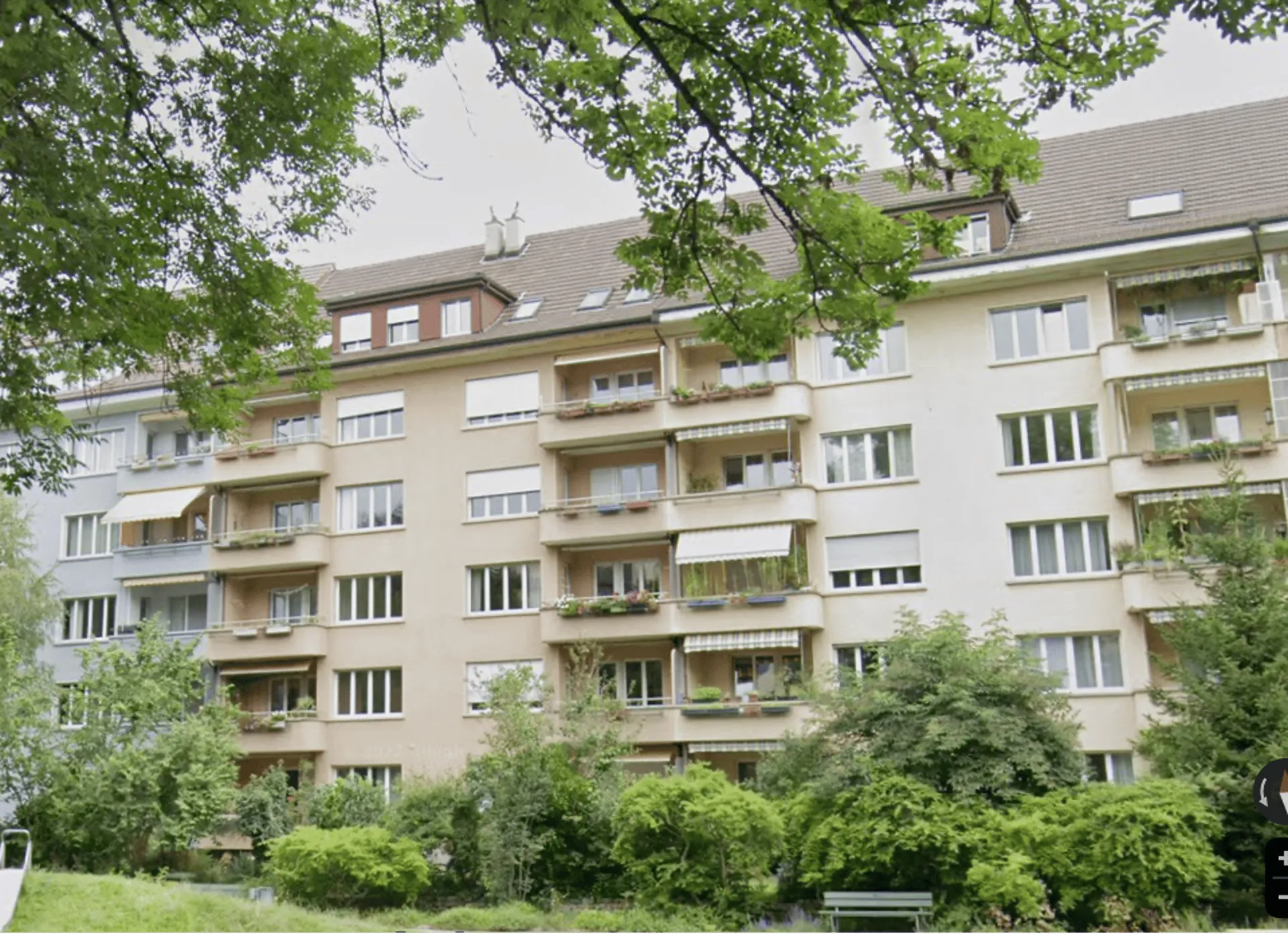 2 Zimmer Dachwohnung plus Mansardenzimmer