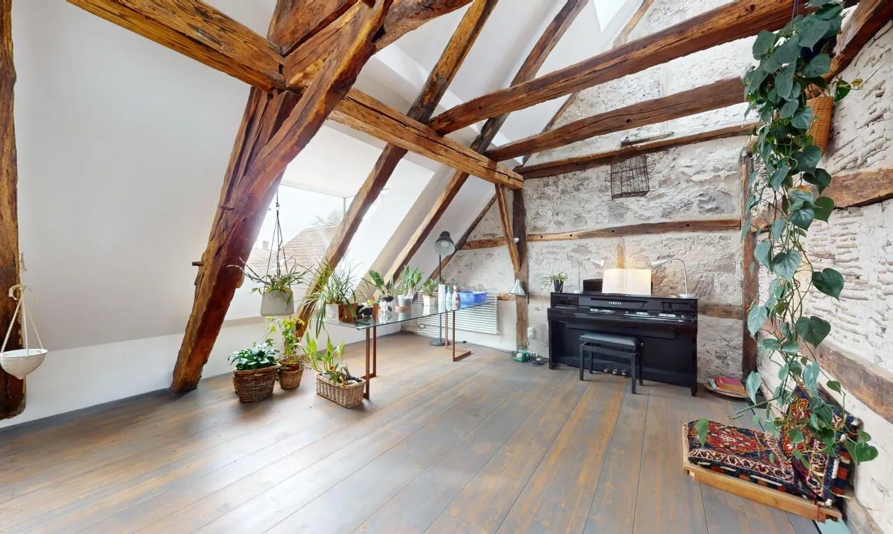 Einzigartiges Bijou mit modernem Wohnkomfort und grosser Terrasse