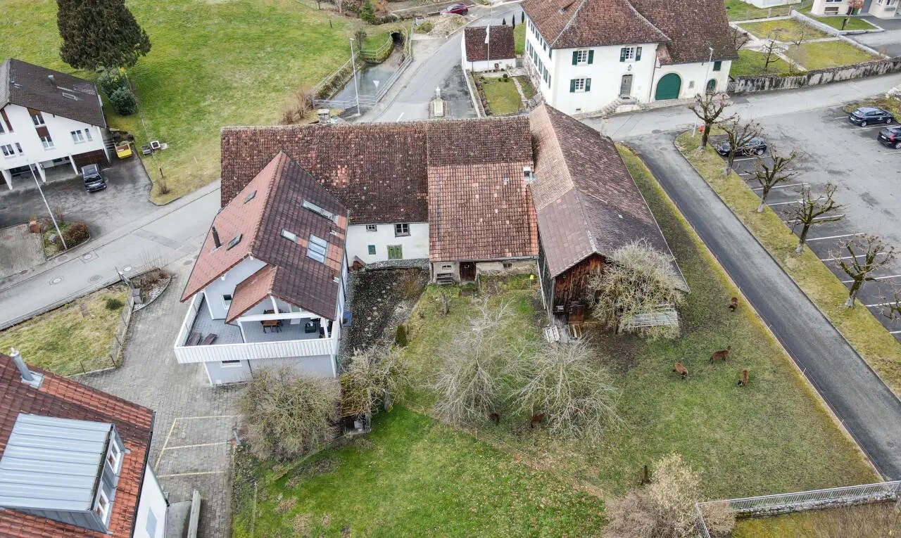 Bauernhaus mit angrenzendem Einfamilienhaus und viel Bauland inkl.