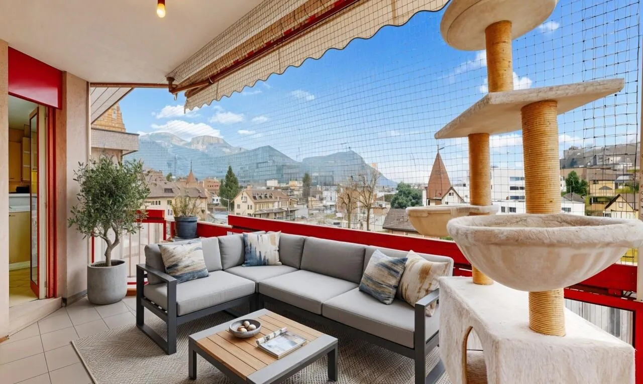 Appartement lumineux avec grande terrasse au cœur de Châtel