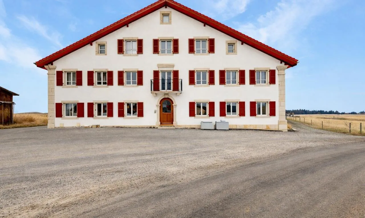 Superbe appartement de 3.5p orienté sud-ouest dans bâtiment historique