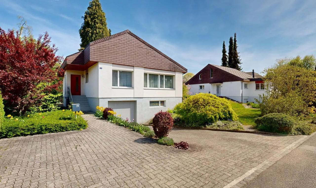 Einfamilienhaus mit viel Potenzial und grossem Garten in Huttwil