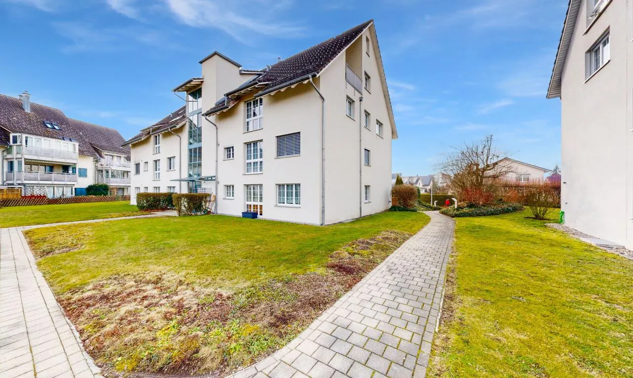 Sonnendurchflutete 3.5-Zimmer Dachgeschosswohnung mit Weitblick