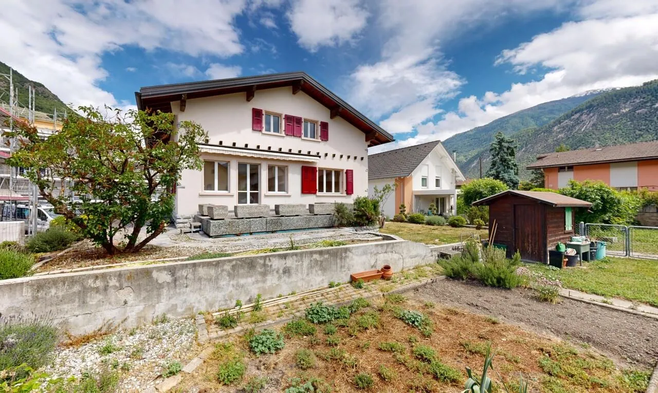 Maison à fort potentiel au cœur de Saint-Léonard