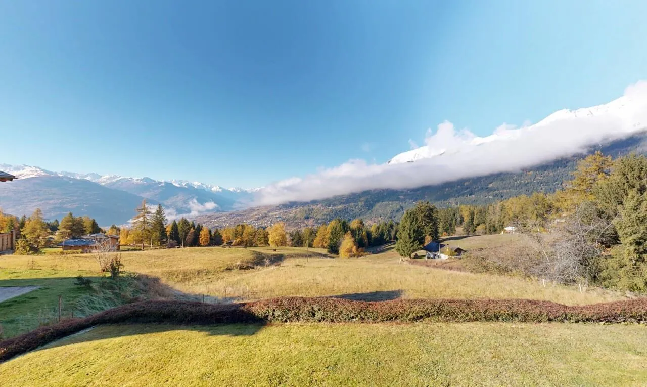 Dernier étage avec vue incroyable sur les montagnes - Crans Montana