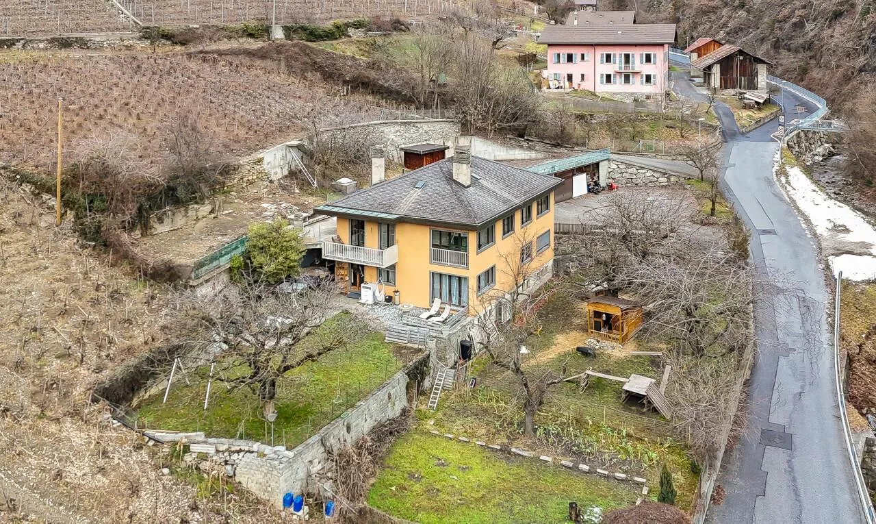 Opportunité rare : maison avec deux appartements