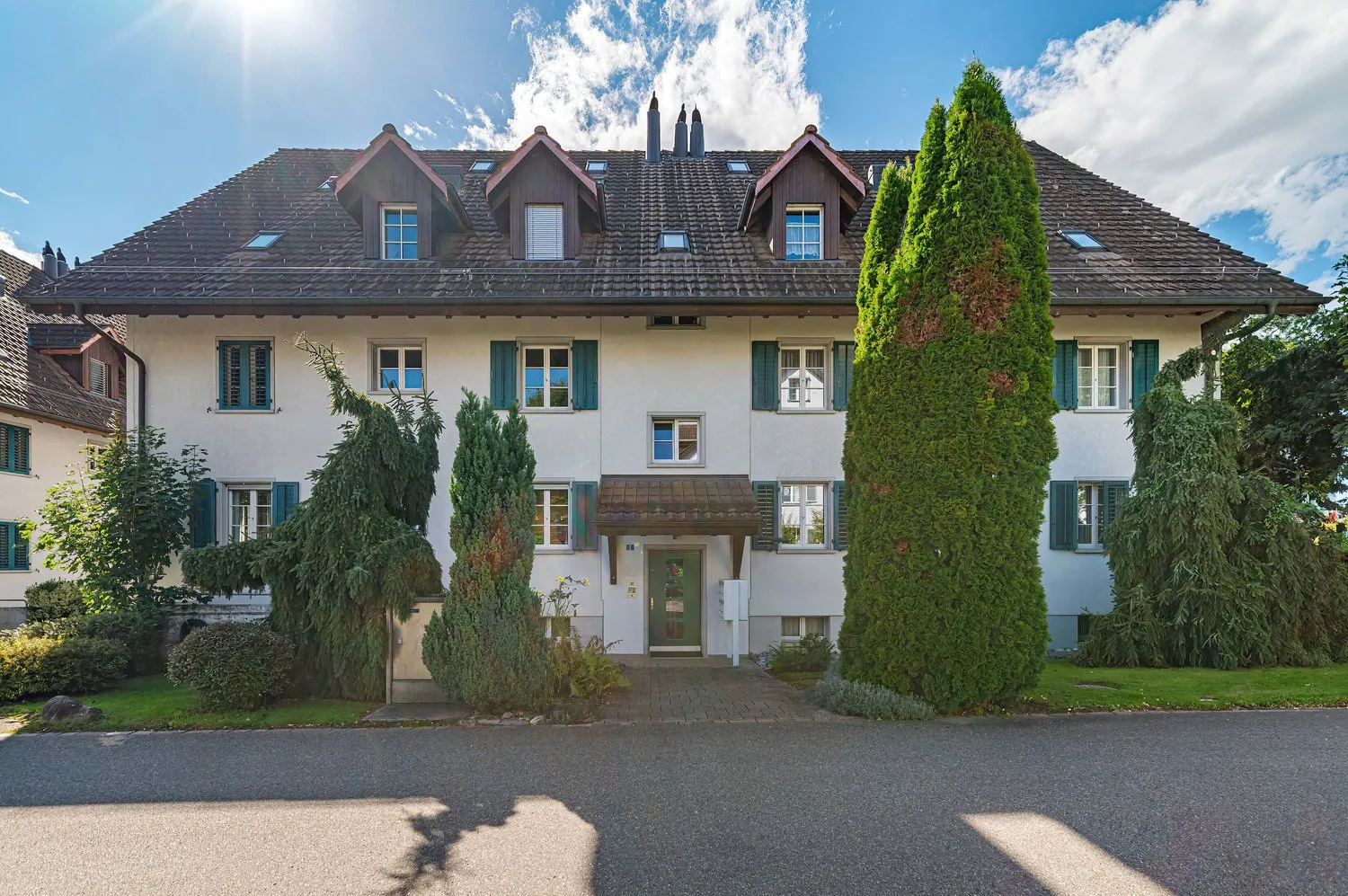 Ein Zuhause zum Verlieben –Stilvolle 4.5-Zimmer-Gartenwohnung in Dürnten
