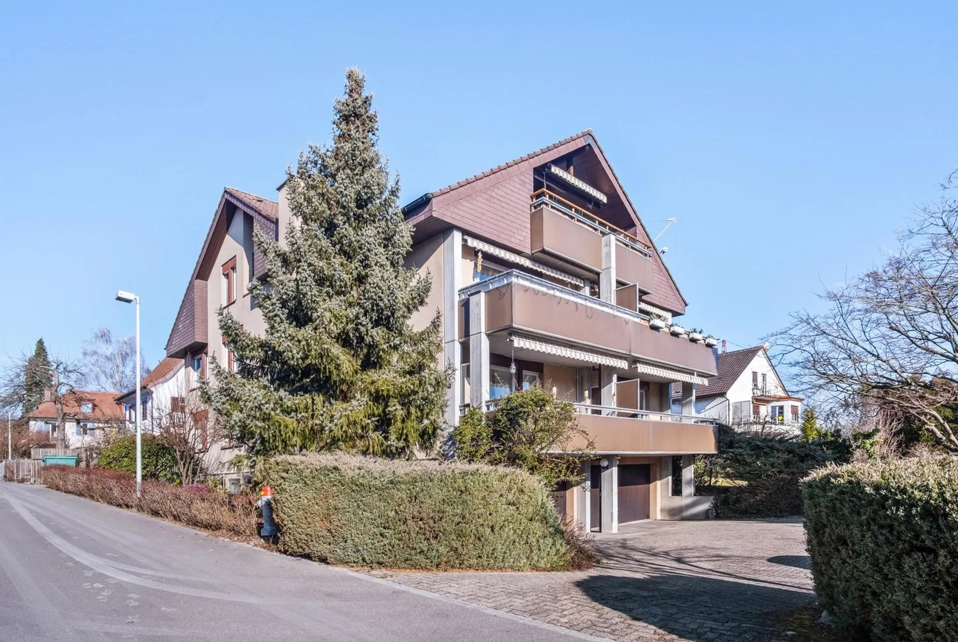 Mehrfamilienhaus mit 7 Einheiten und attraktiver Rendite in Wallisellen