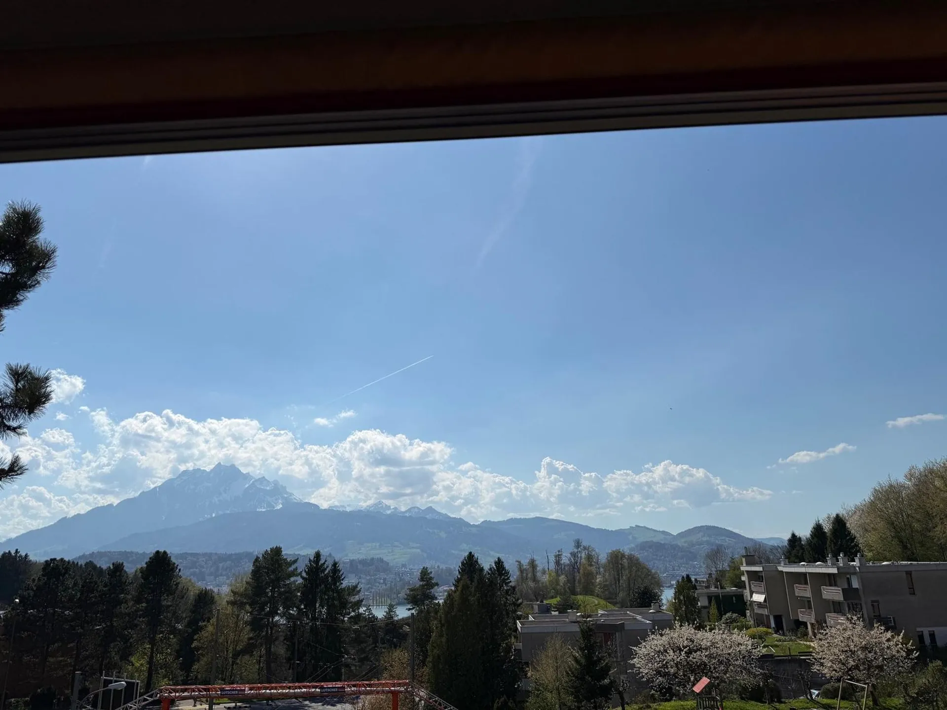 3.5-Zimmer-Wohnung mit Bergblick in der obersten Etage
